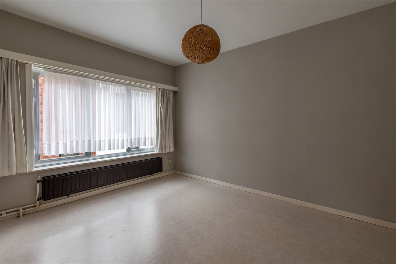 Stadswoning met 2 slk en ruimte inpandige garage foto 10