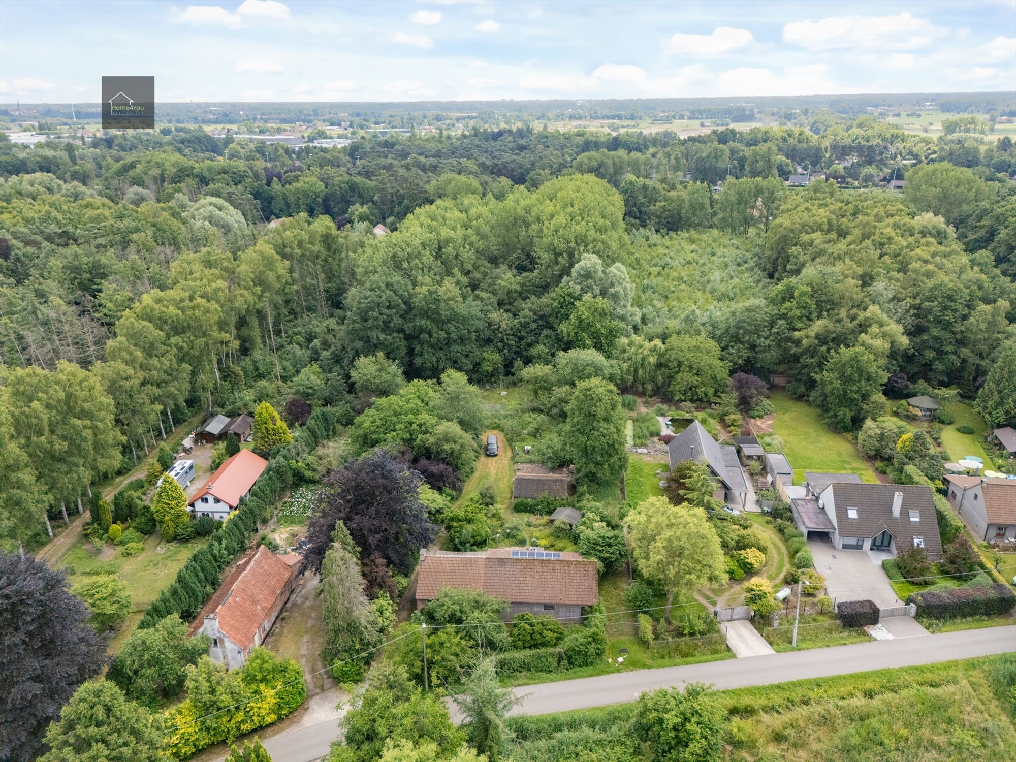 Wonen in het hart van de natuur – Alleenstaande villa op 8000 m² bosrijk domein in Stekene foto 5