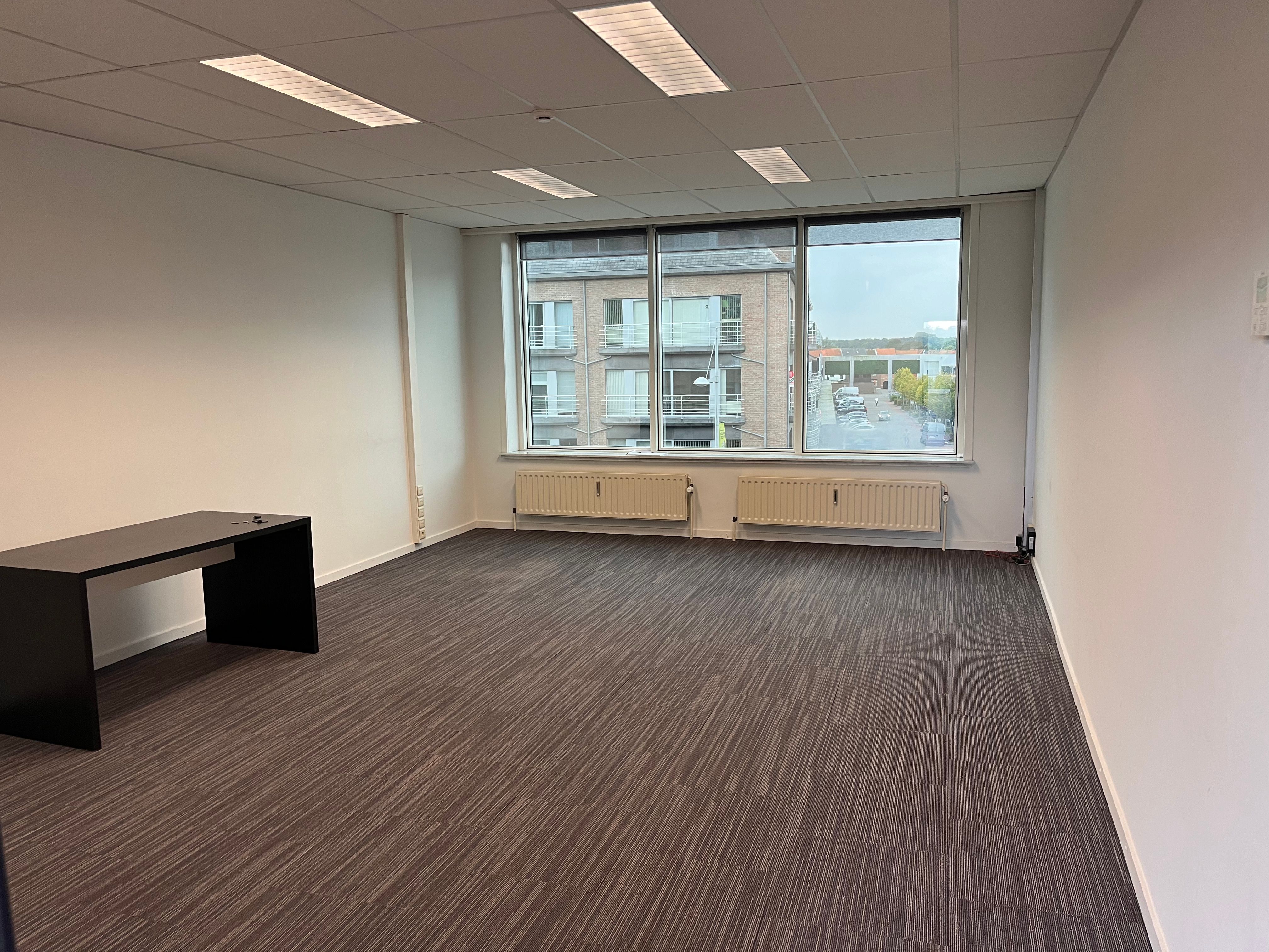 Kantoorruimte in Huysman Business center, 55m² foto 3