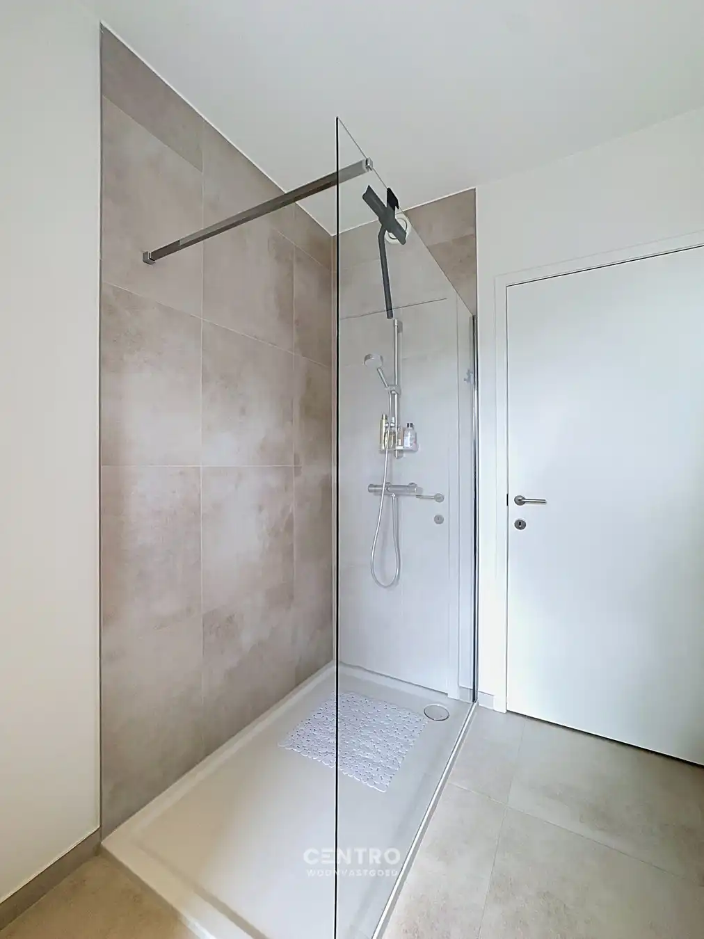 Instapklaar appartement met 2 slpks in residentie 'Karmel'! foto 13