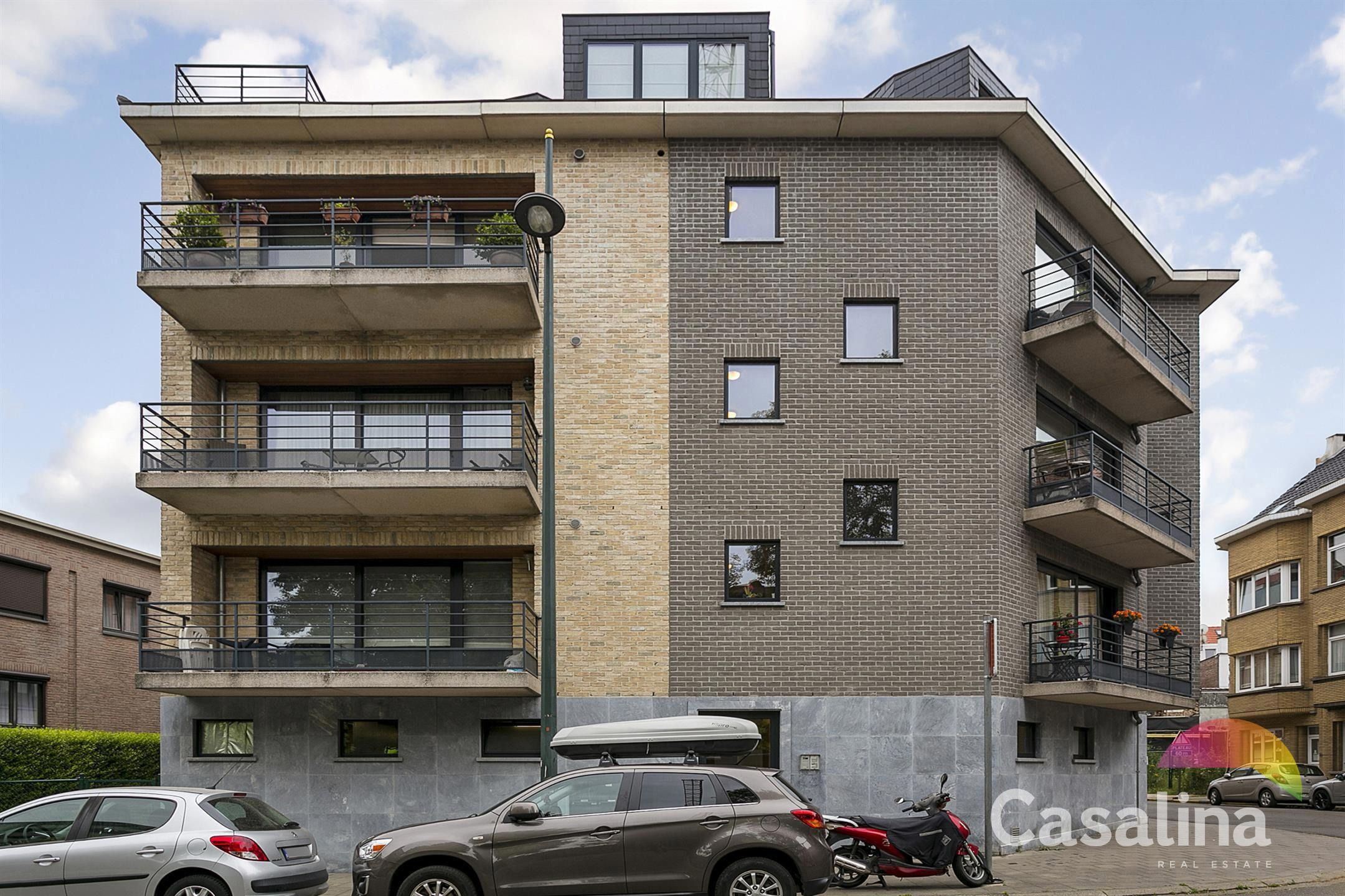 Moderne duplex 95m² met terras, parking en kelder foto 16