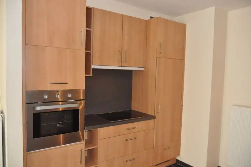 Recent appartement met 2 slaapkamers en garage. foto 6