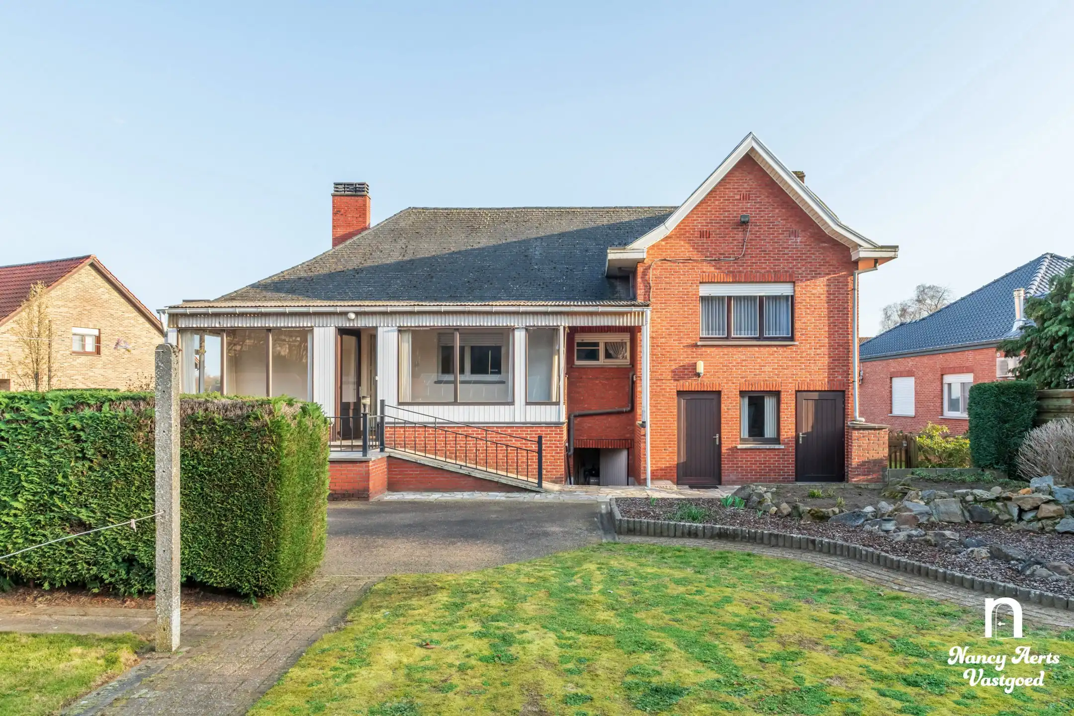 Karaktervolle woning met groene tuin in een rustige straat foto 5