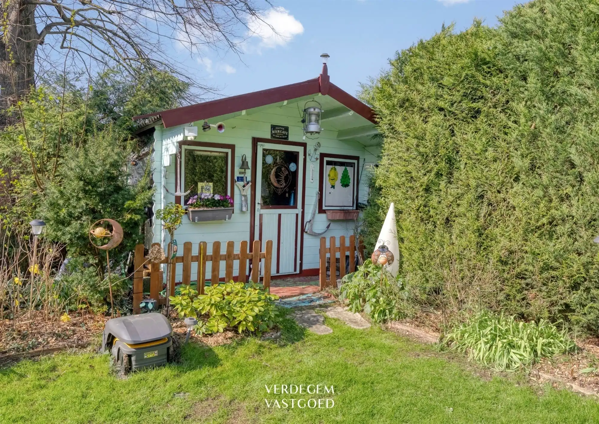 Knappe gezinswoning met 3 slaapkamers, zonnige tuin en achterliggende weilanden foto 22