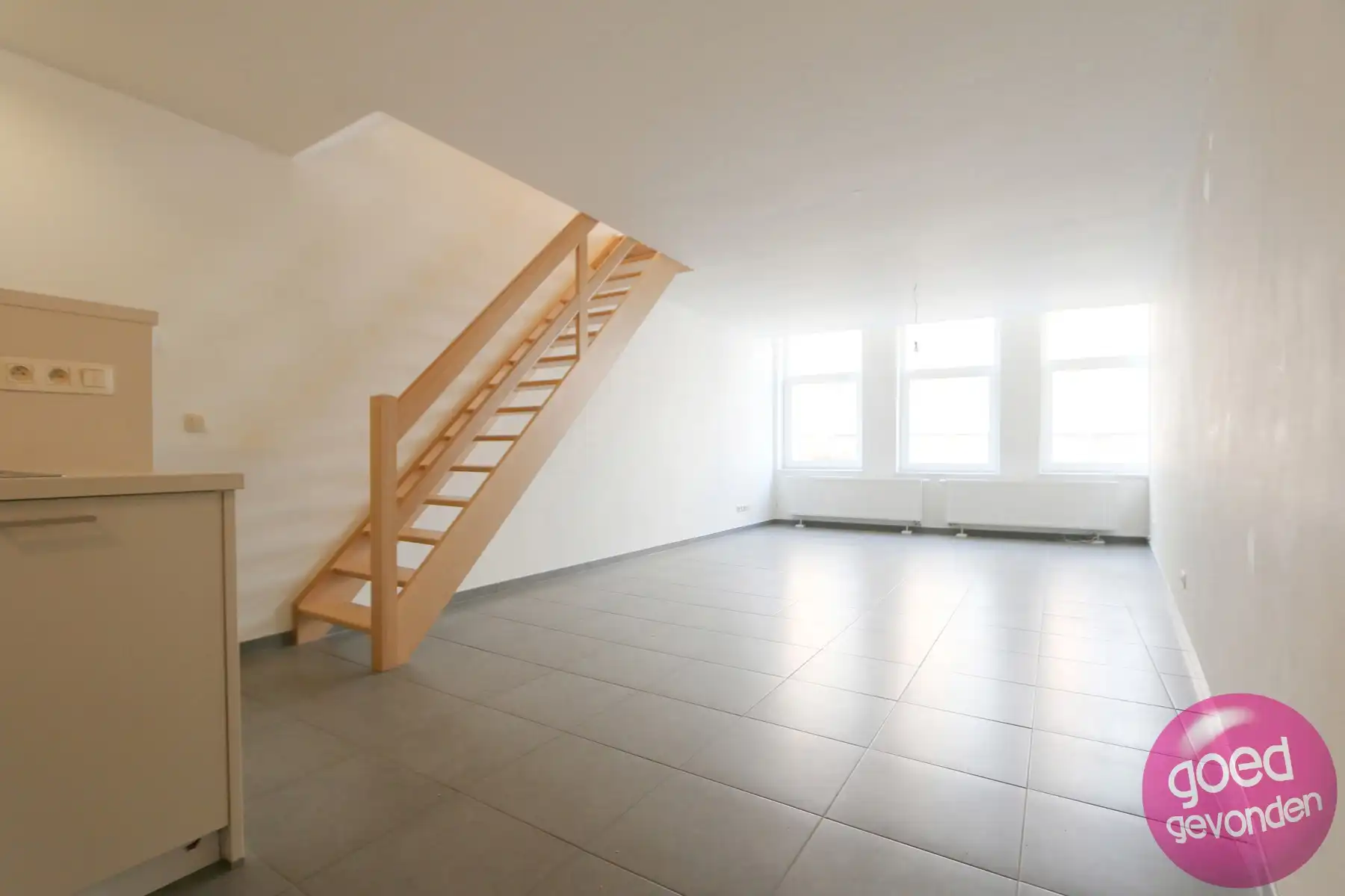 HANDELSHUIS - VEEL PASSAGE - INSTAPKLAAR - 2 à 3 SLK - KOER foto 18