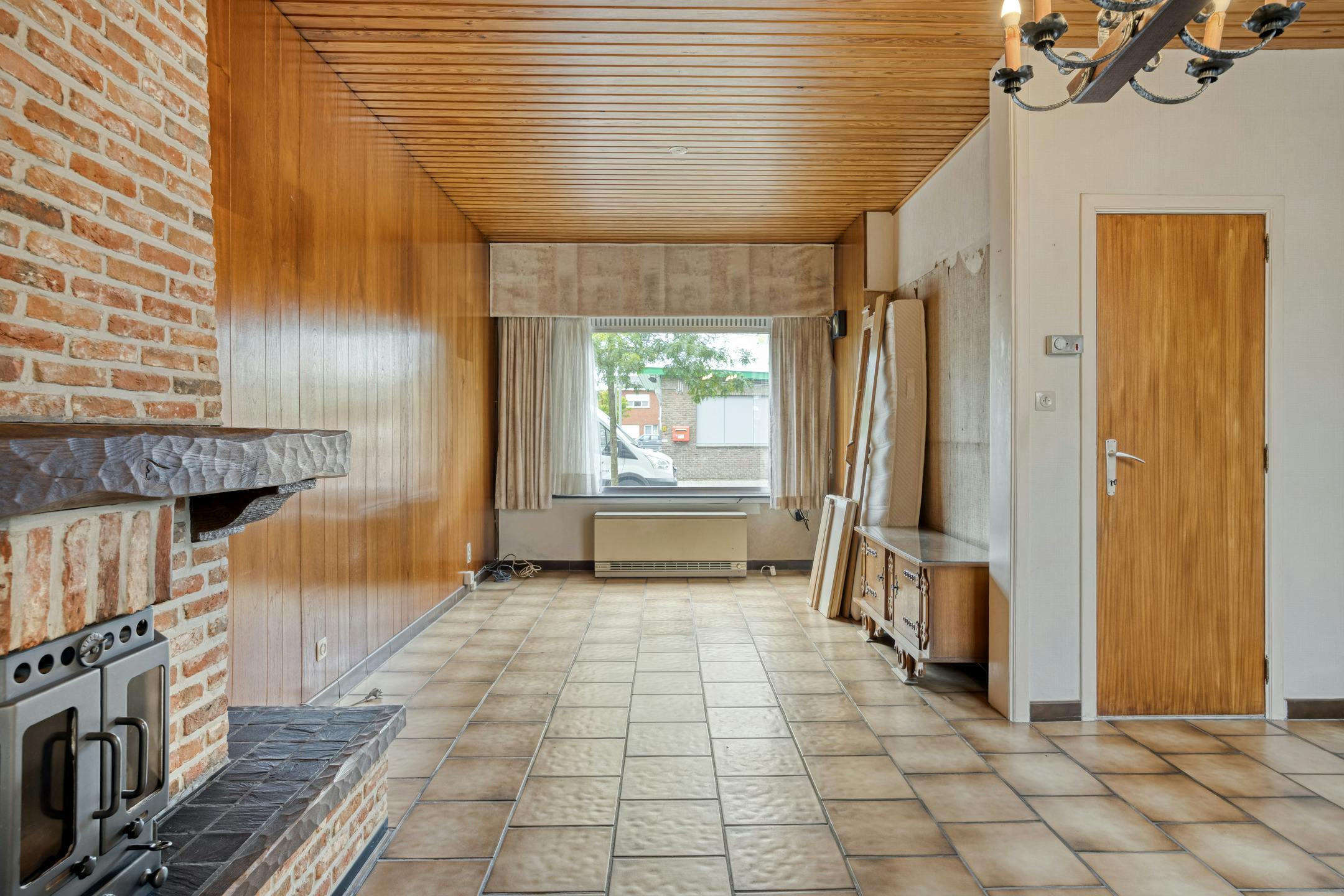 Te renoveren huis op het Berkenveldplein in Wilrijk foto 3