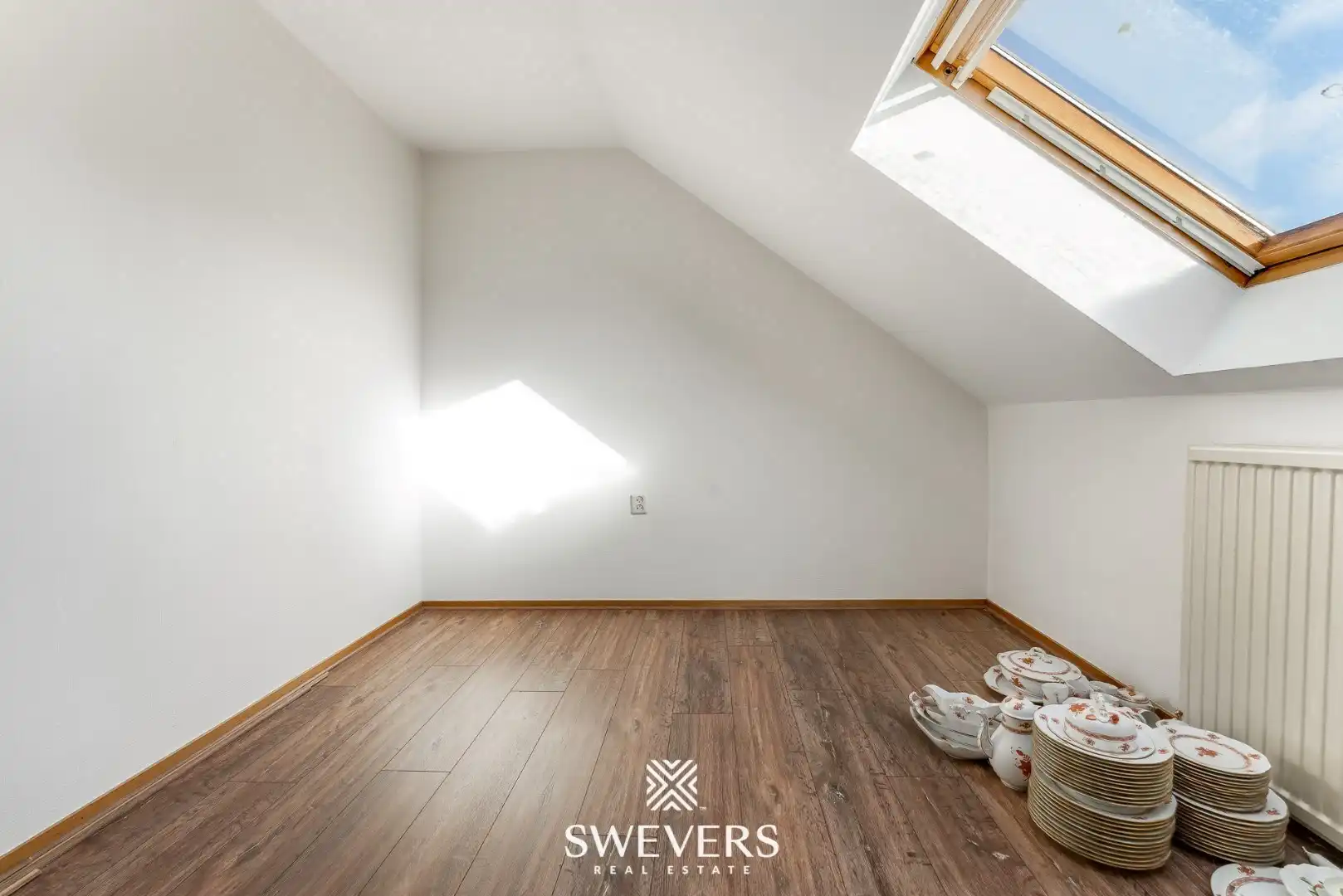 Duplex-appartement met handelsruimte, terras en tuin op toplocatie Riemst foto 14