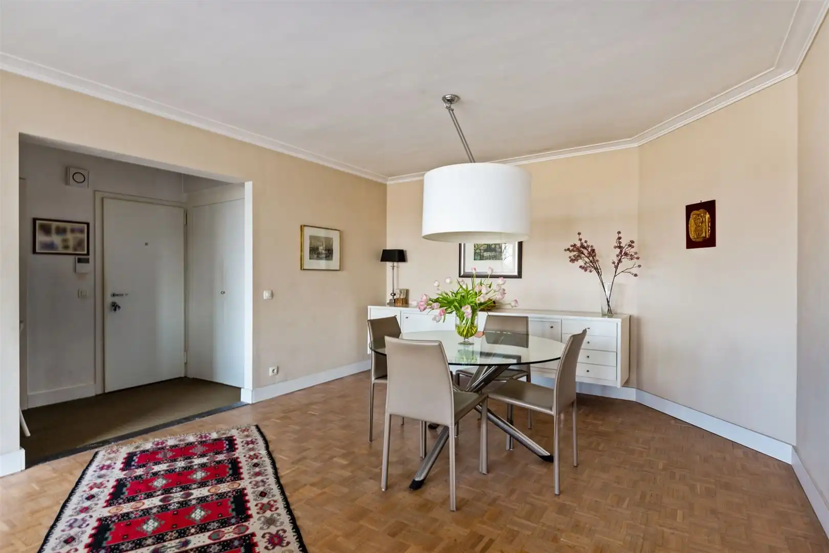 Instapklaar 2 à 3 slaapkamerappartement in goed onderhouden gebouw. foto 6