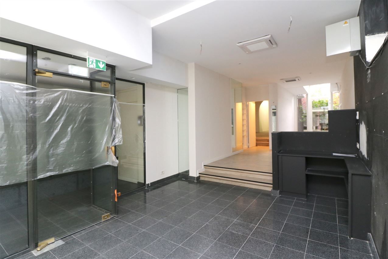 Winkel-of kantoorruimte nabij de Grote Markt foto 9