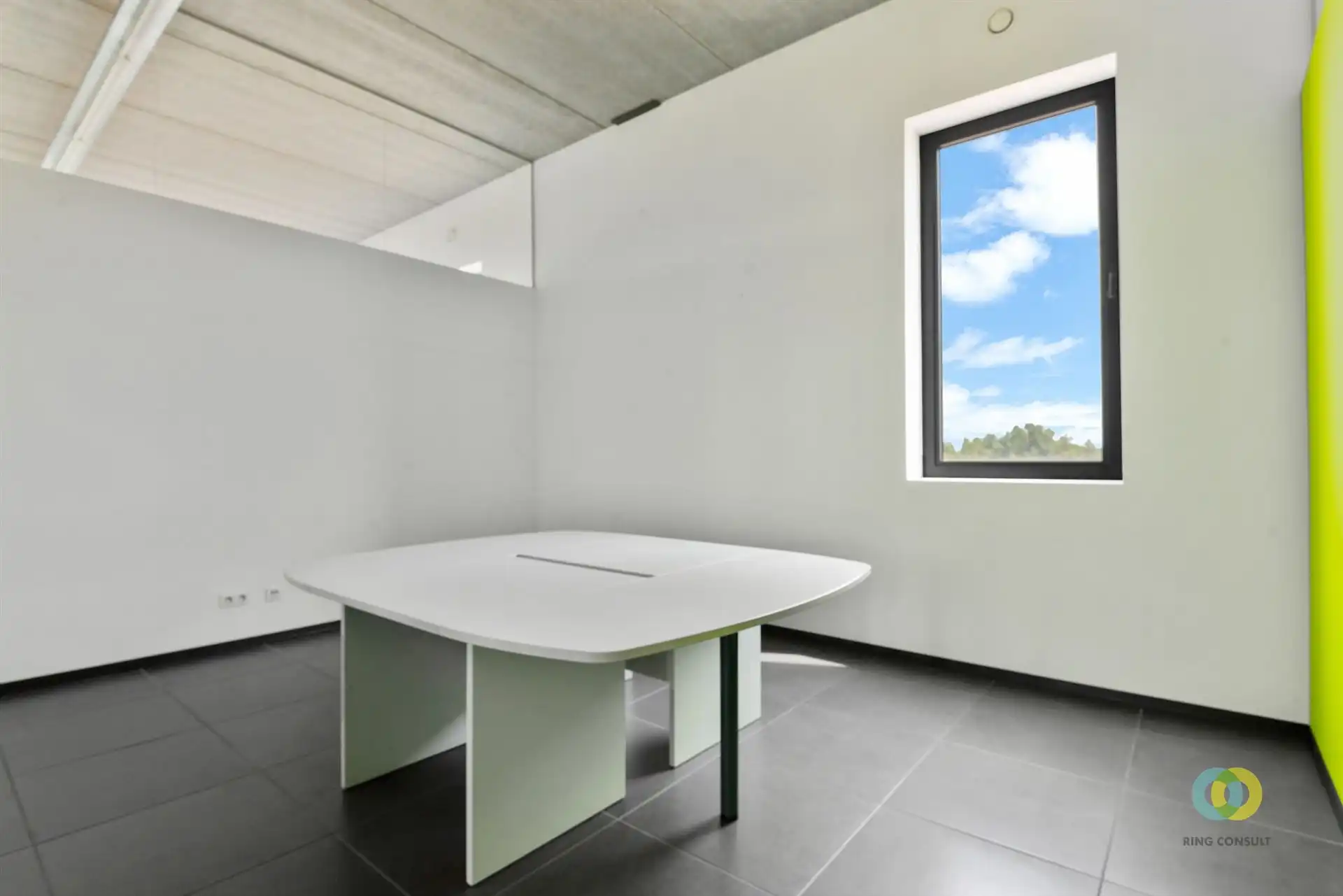 Kantoren met opslagplaats foto 4