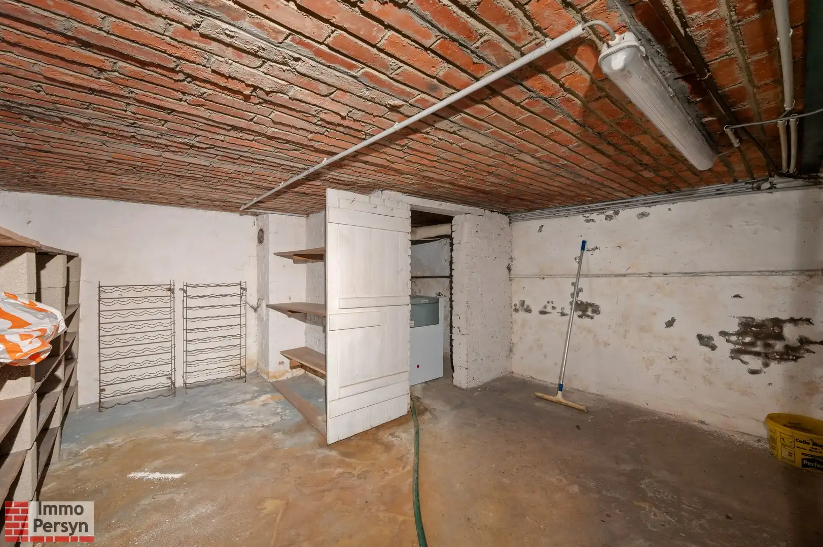 Karaktervol pand met veel potentieel en riante loods te Scherpenheuvel foto 30