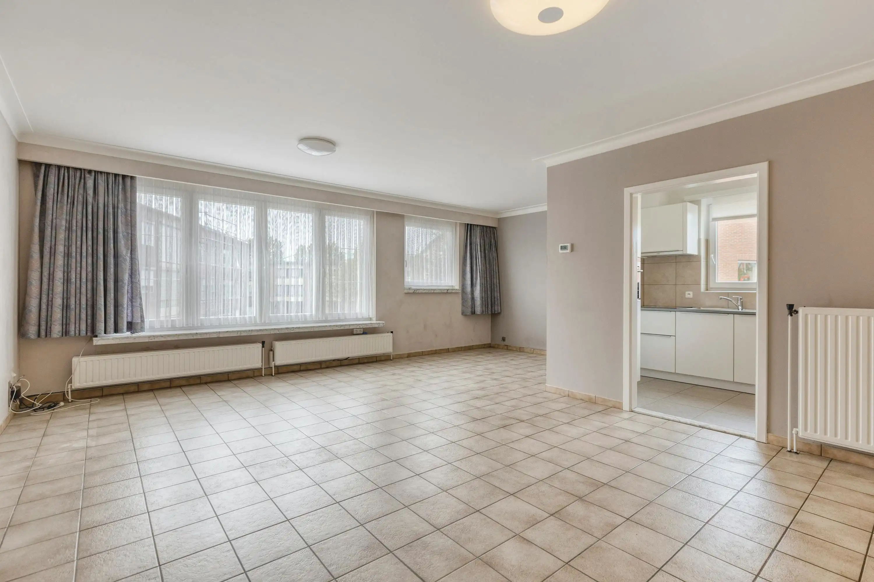Energiezuinig appartement met 2 garages te koop in Merksem foto 2