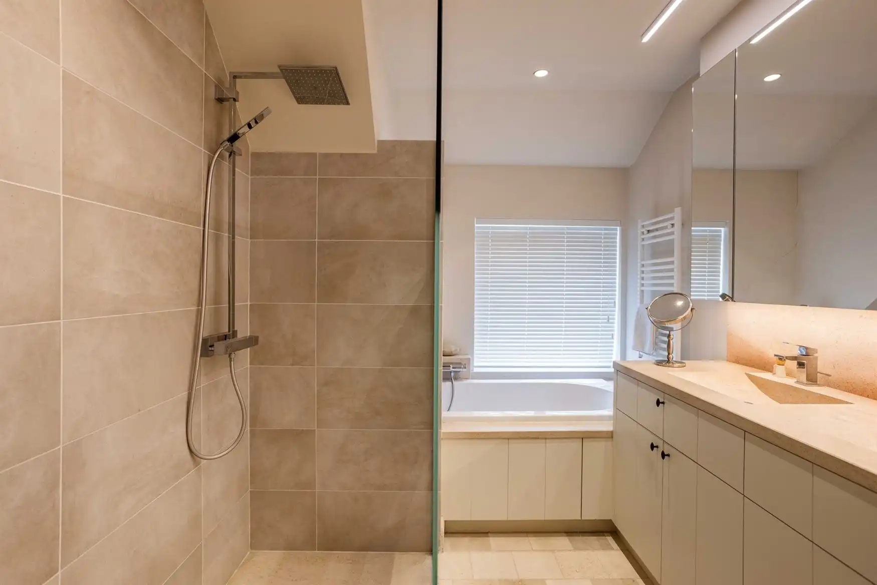 Magazijn van 431 m² met kantoorruimte en woning te Gentbrugge foto 30