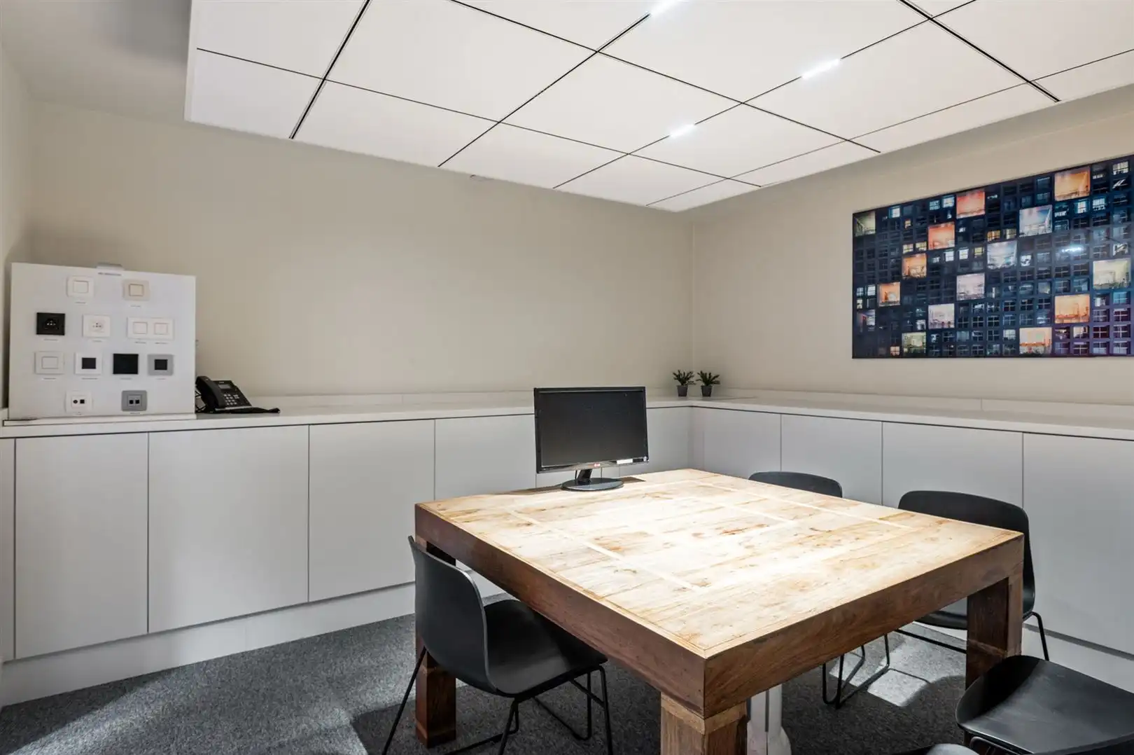 Instapklaar kantoor langs bruisende Lambrechtshoekenlaan. foto 8