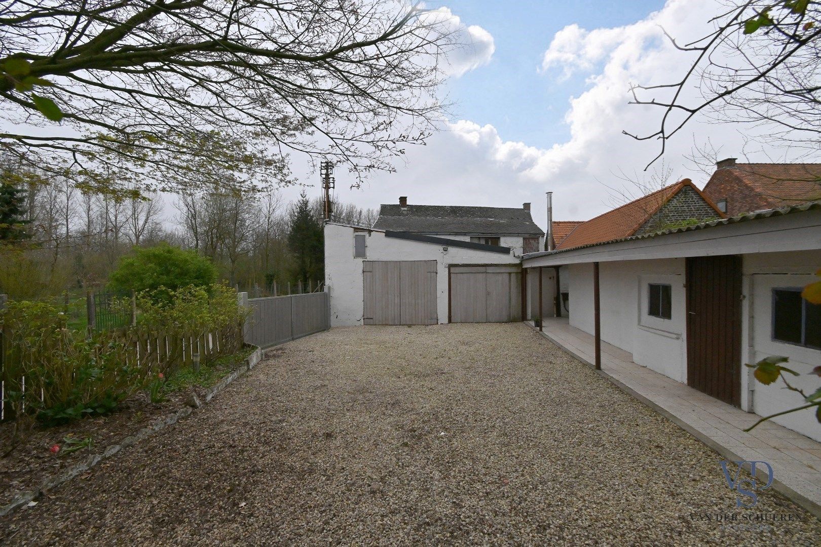 Woning met belendend perceel weiland  foto 32