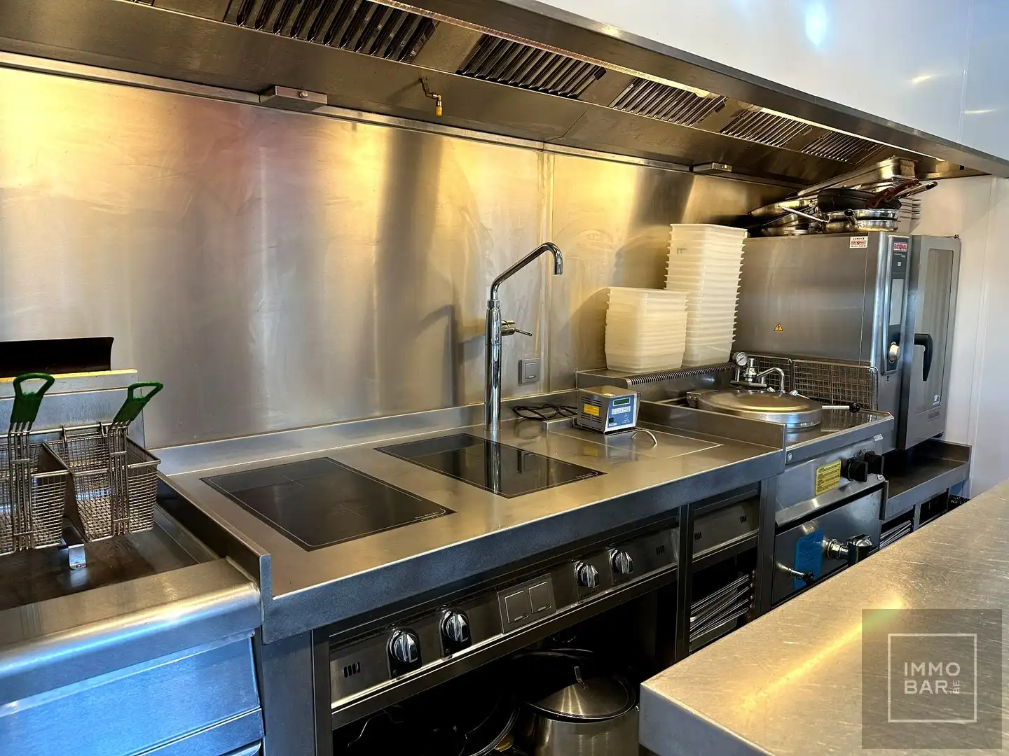 Veelzijdig handelspand met woonst en uitstekende bereikbaarheid foto 10