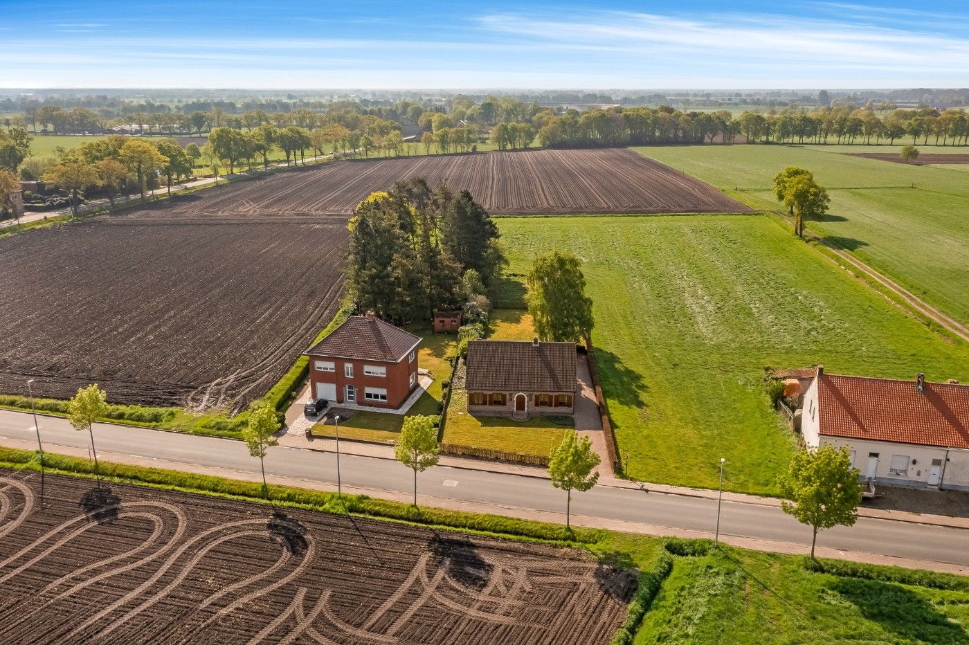 Landelijke, vrijstaande woning met 3 slpk., garage, schuur en zuid-tuin foto 43