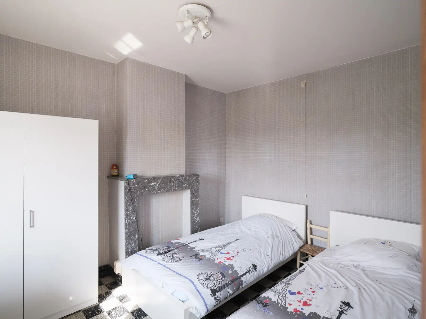 Halfopen herenhuis met loods en uitzonderlijk veel potentieel. foto 16