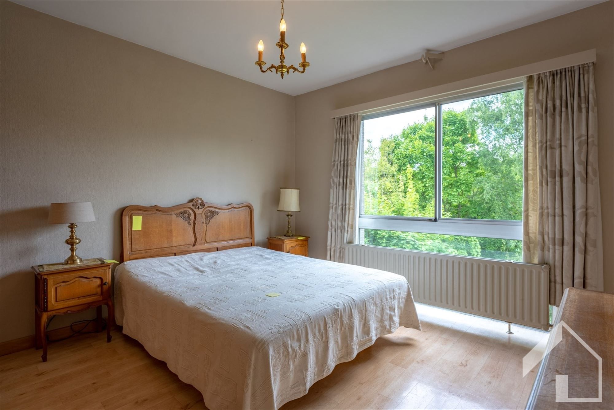 Ruim appartement met 3 slaapkamers foto 2