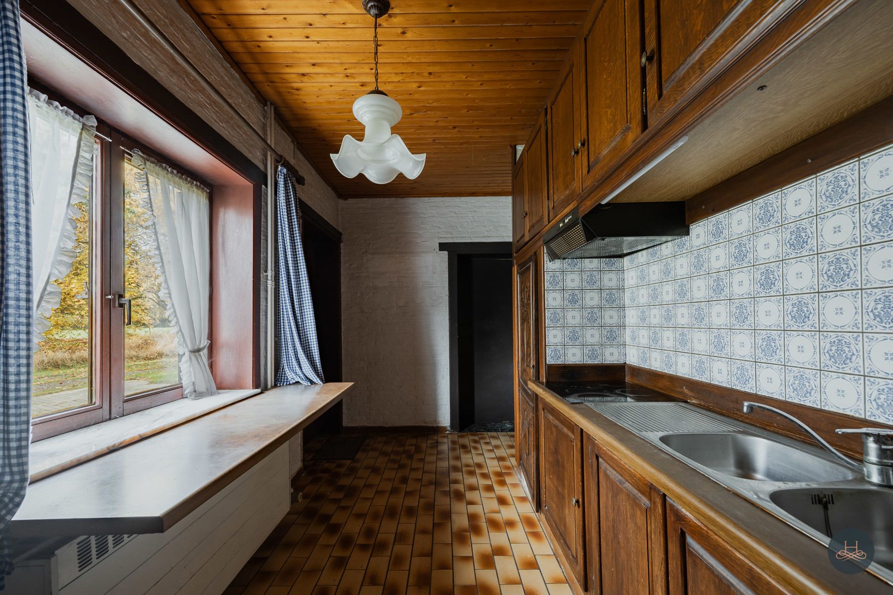 Groen, rustig gelegen woning op 1.71 ha tussen de weilanden foto 21