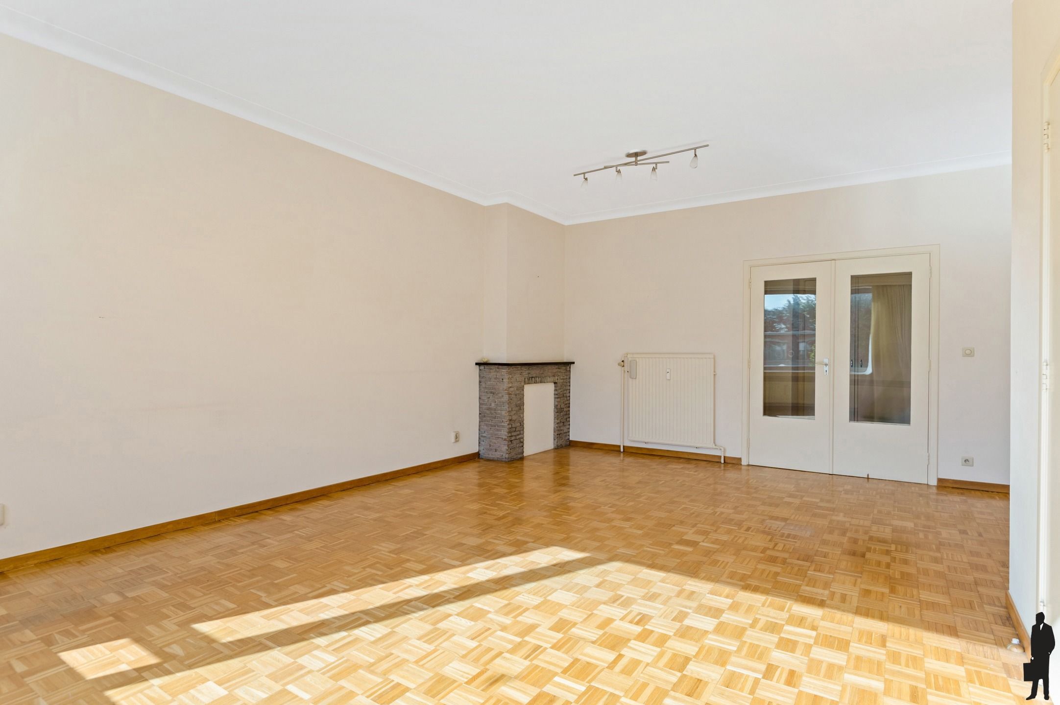 OP TE FRISSEN APPARTEMENT MET 2 SLAAPKAMERS EN TERRAS  foto 12