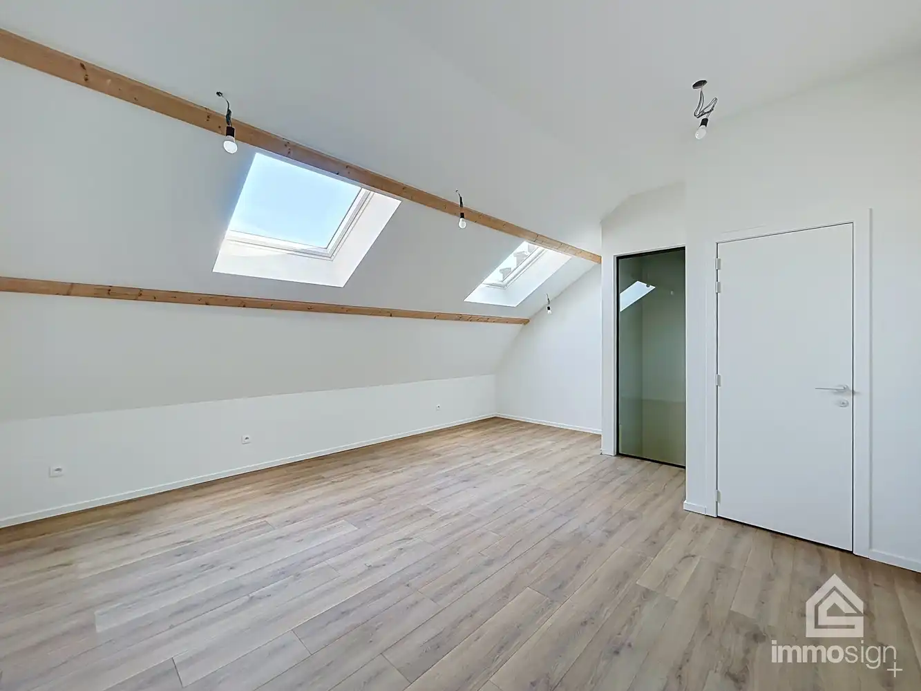 Volledig nieuwe stadswoning achter charmante gevel met stadstuin, 3 slaapkamers, 2 badkamers in Bree centrum! foto 44