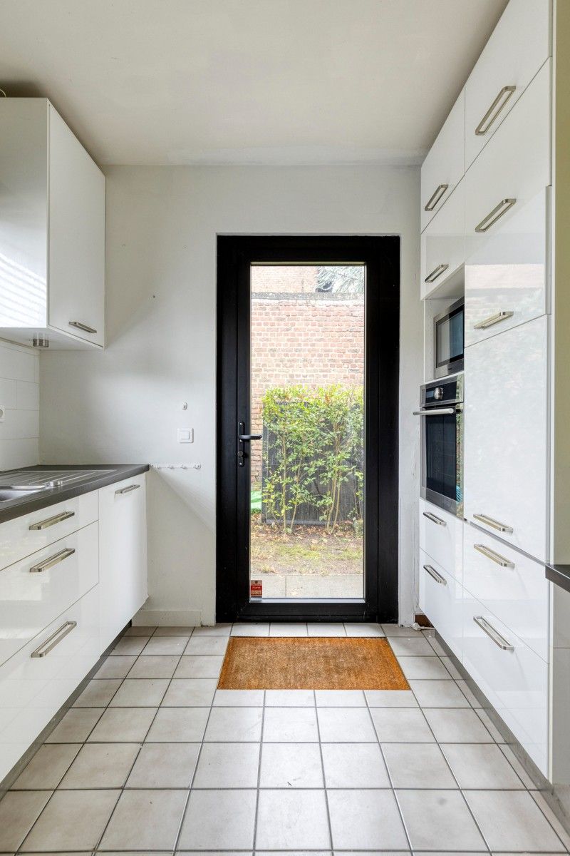 Exlusieve villa met veel privacy en groen foto 9