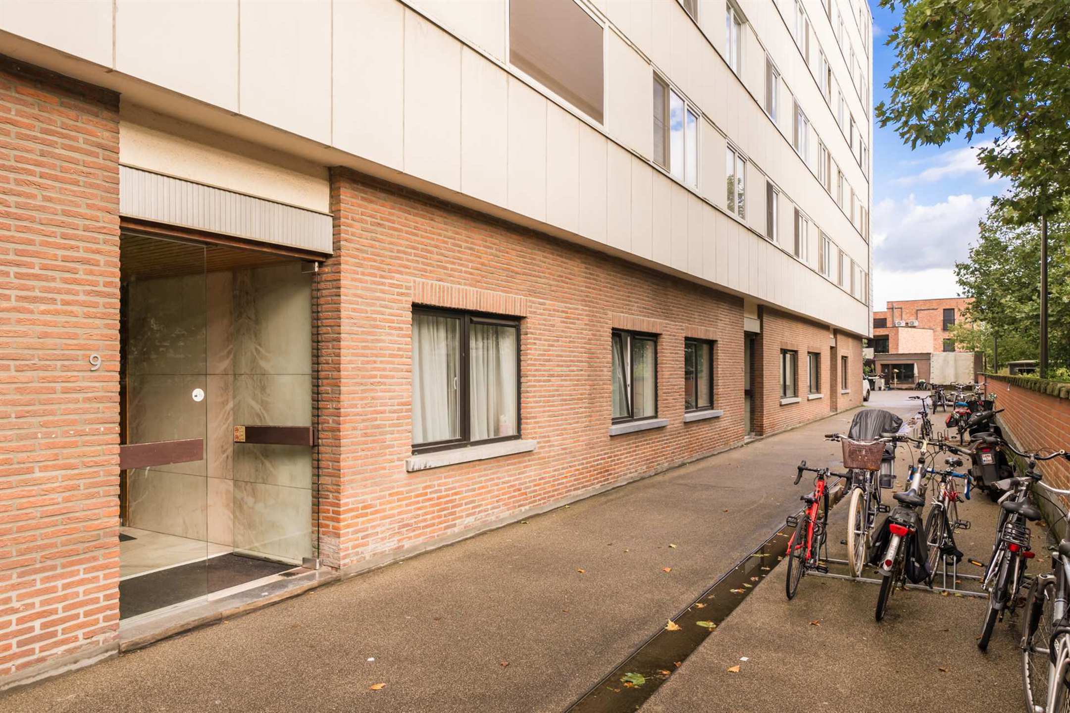 Ruim 3 slaapkamer appartement met prachtig uitzicht foto 19