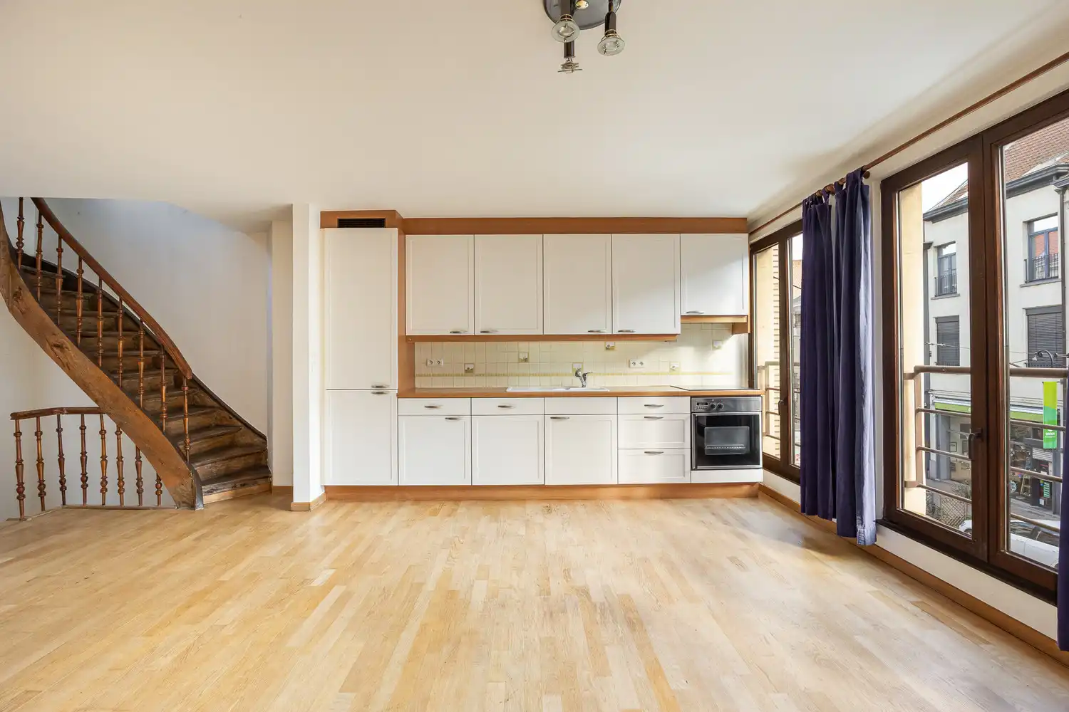 Veelzijdig opbrengsteigendom met aparte woongelegeheid en buitenruimte op A-locatie te Antwerpen met 2 aparte ingangen! foto 14