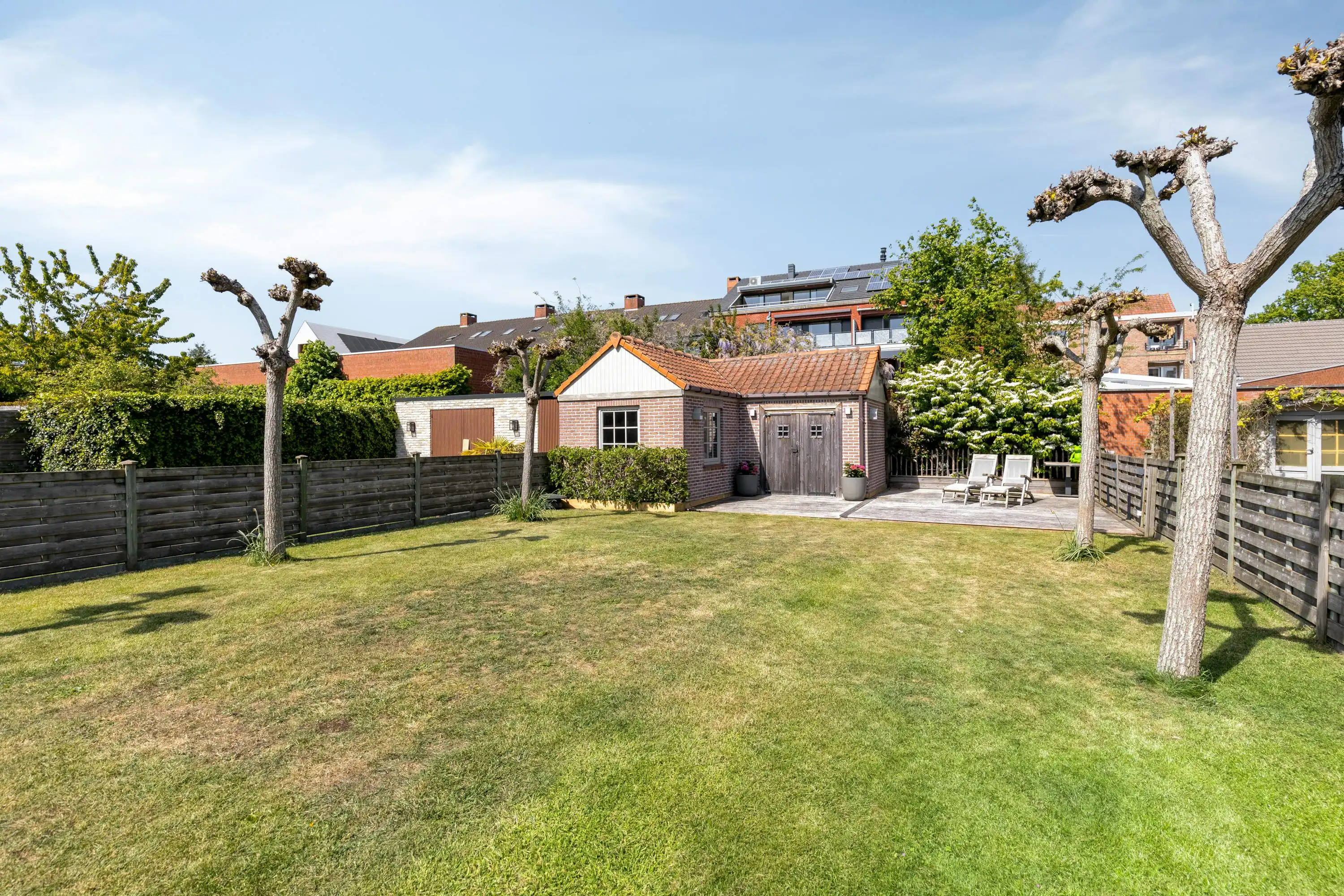 Verrassend ruim, polyvalent huis met 5 slaapkamers te Sint-Kruis foto 4