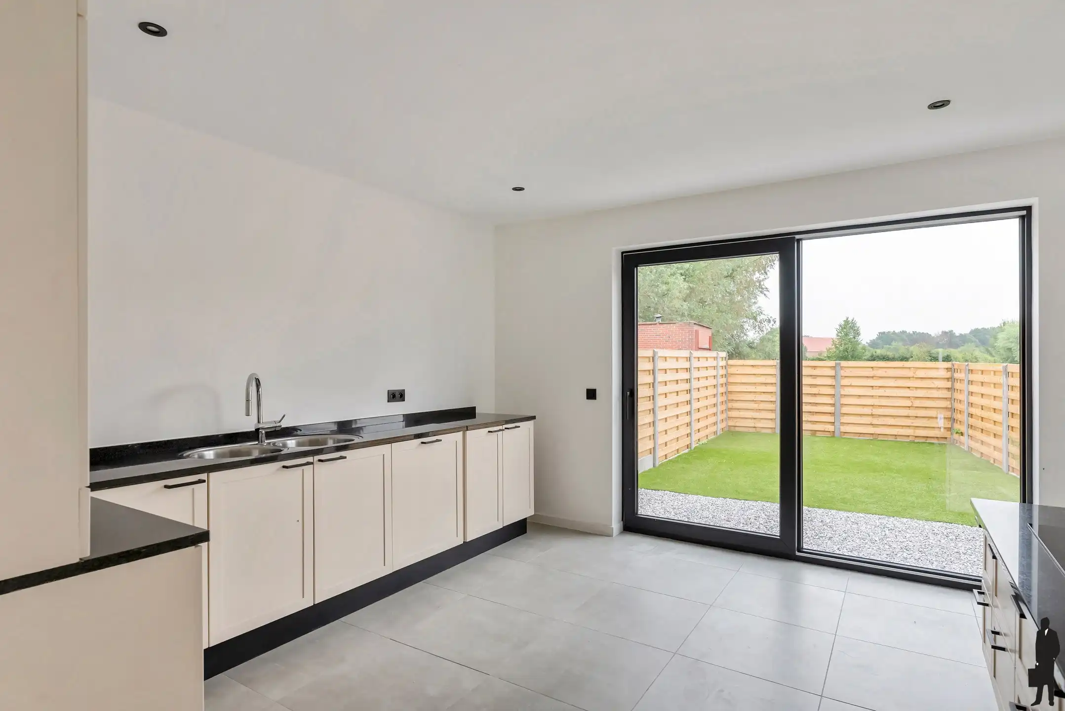 Volledig gerenoveerde woning met 4 slpk. in het centrum van Meer - Vlakbij de Nederlandse grens! foto 11