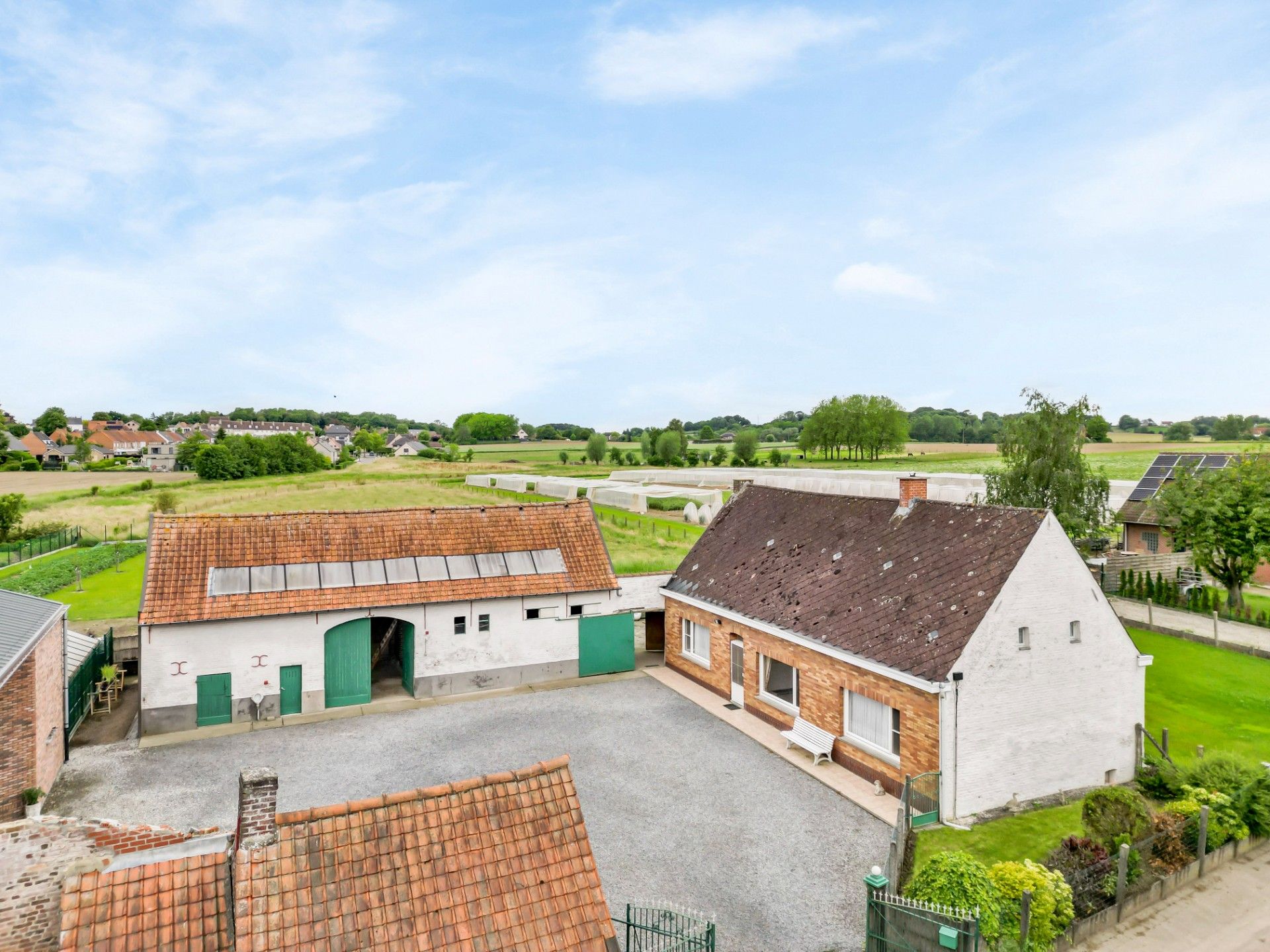 Prachtig gelegen eigendom in Tiegem! foto 1