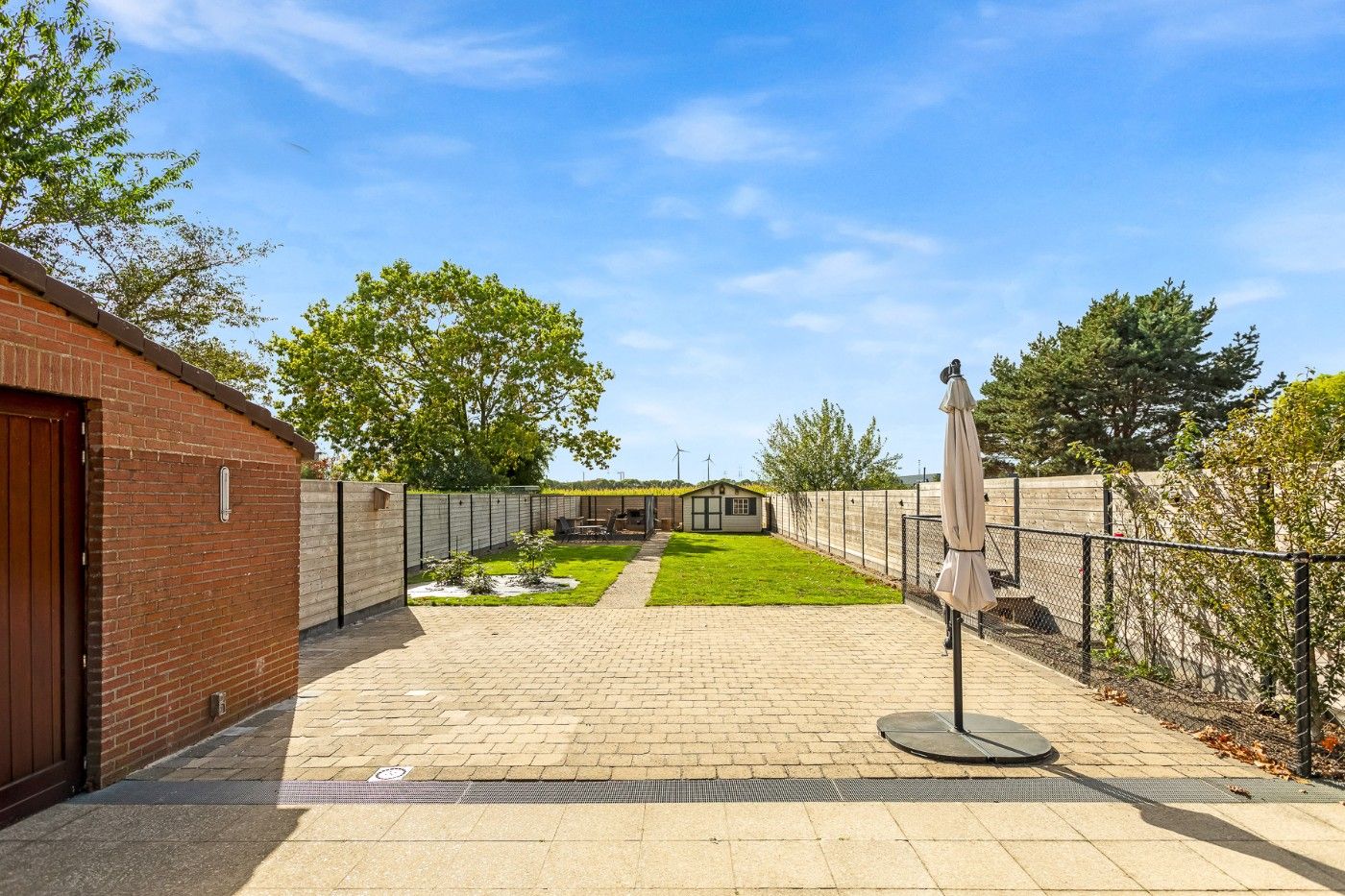Gigantische, oerdegelijke woning met 4+ slpk., oprit, garage en west-tuin foto 25