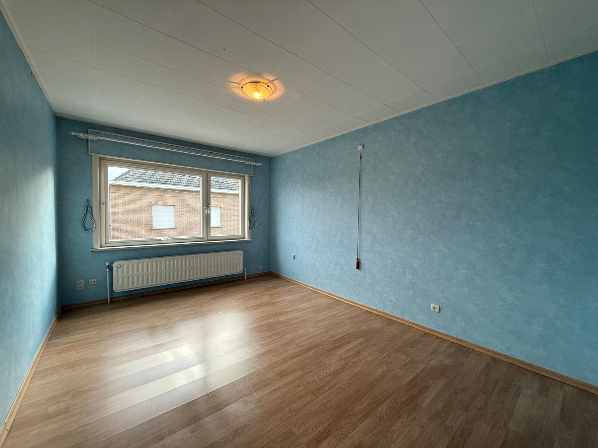 WANZELE - Ruime HoB met tuin & garage. foto 12