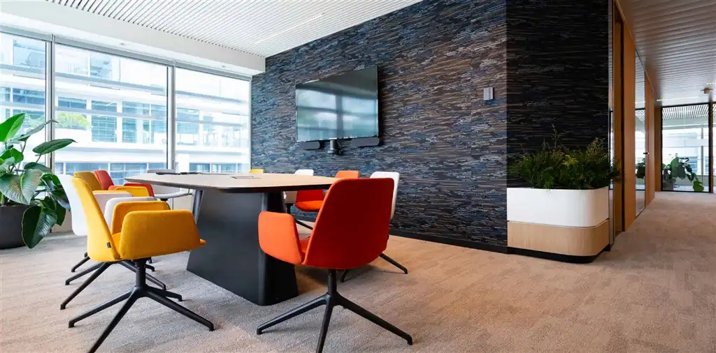BELNINE: nieuwe kantoren 684m² te huur foto 6