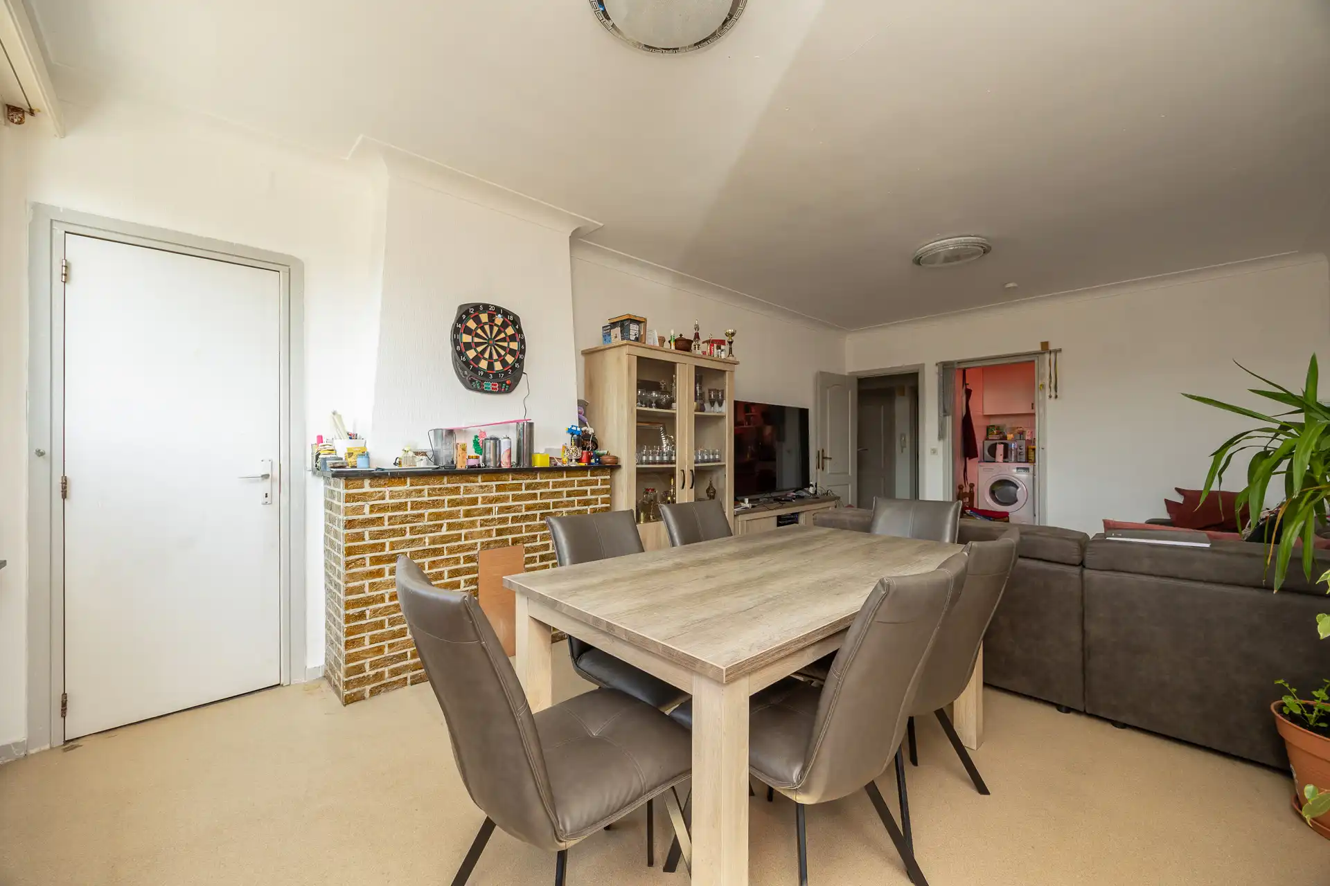 Op te frissen appartement met 2 slaapkamers op toplocatie foto 4