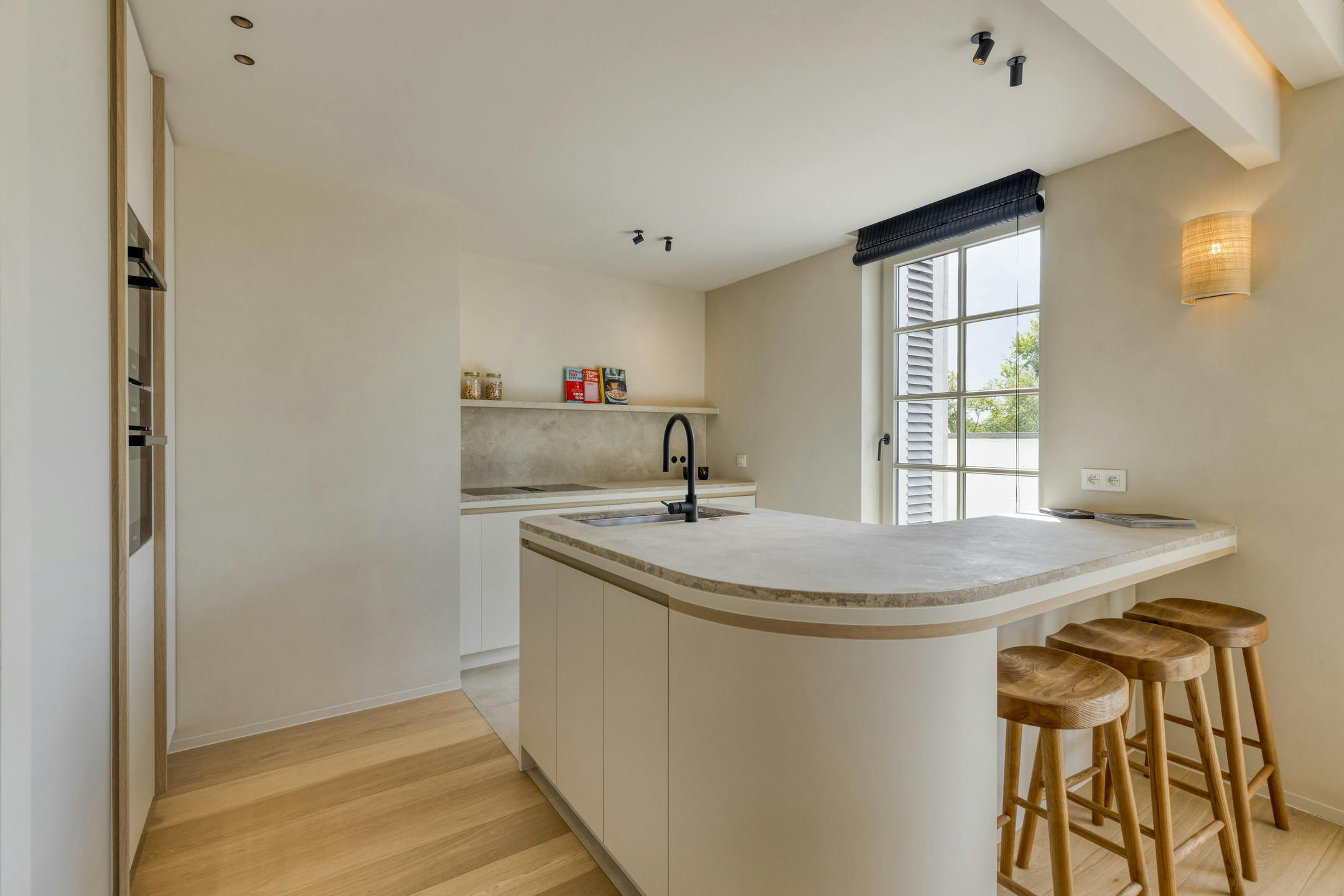 Gerenoveerd hoekappartement te koop in Knokke-Zoute foto 9