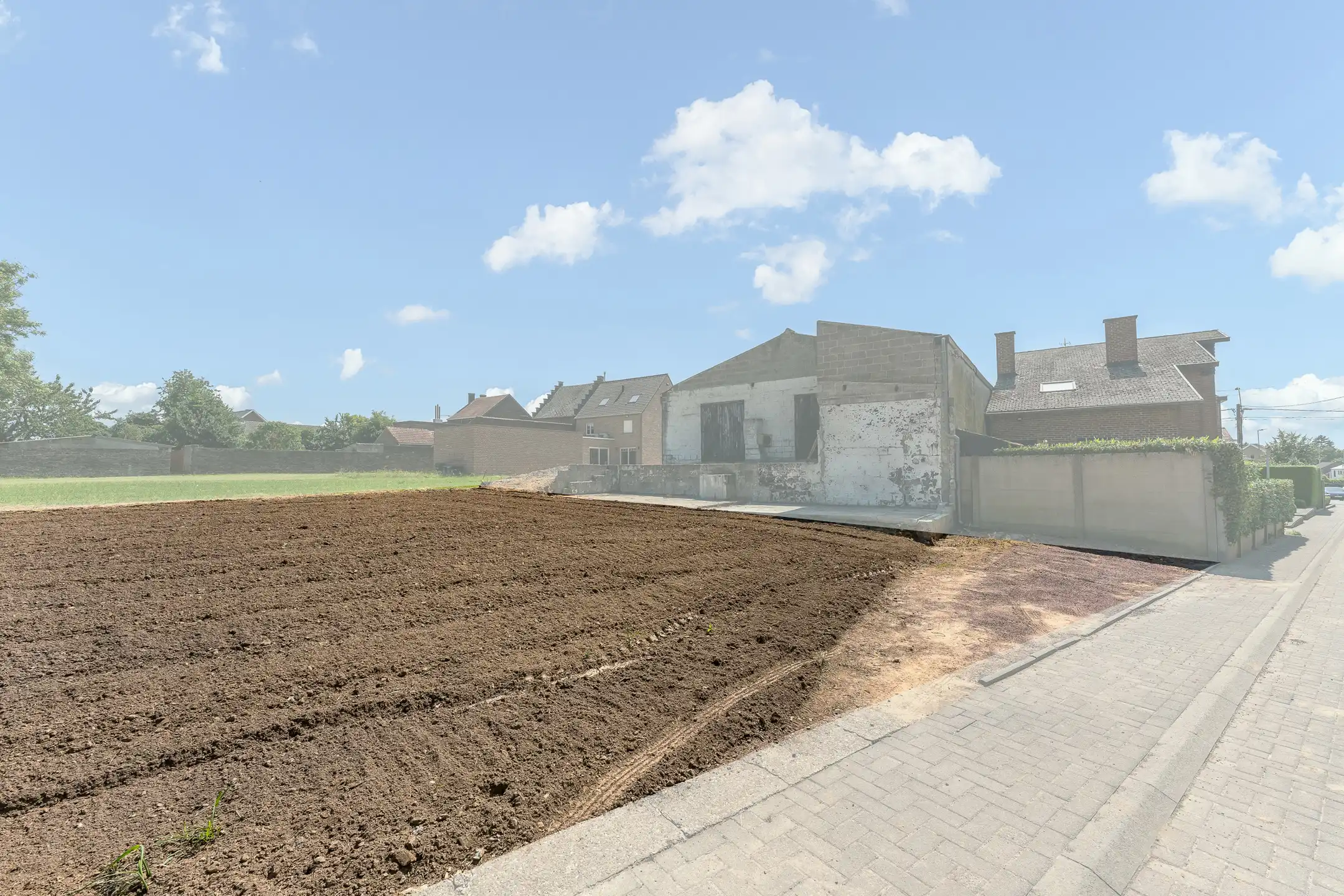 Vrijstaande bouwgrond met landelijk verzicht foto 5