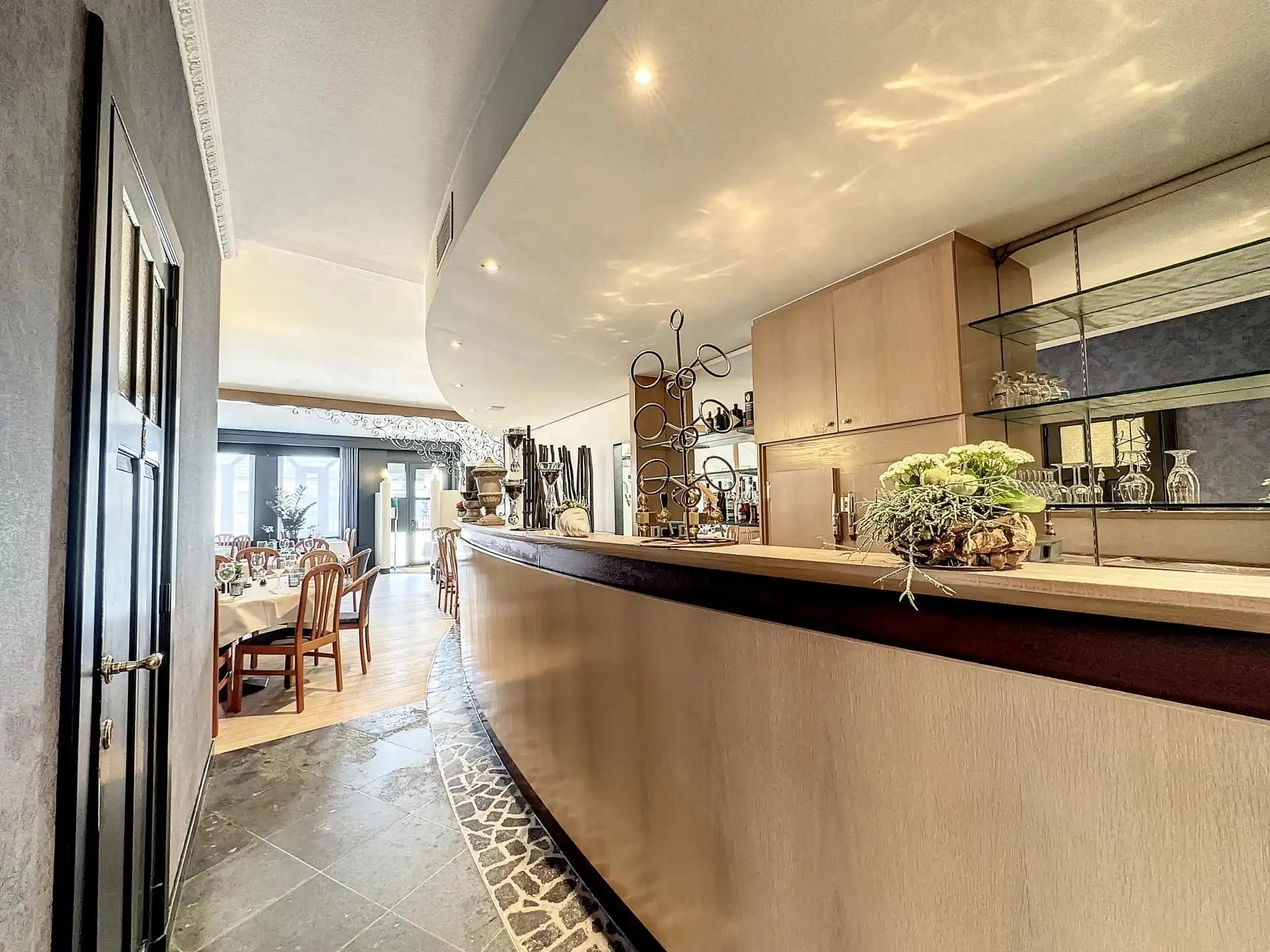 Handelspand (frituur met restaurant en feestzaal) met duplex-appartement met een bewoonbare oppervlakte van 400m² in Mol-Gompel. foto 6