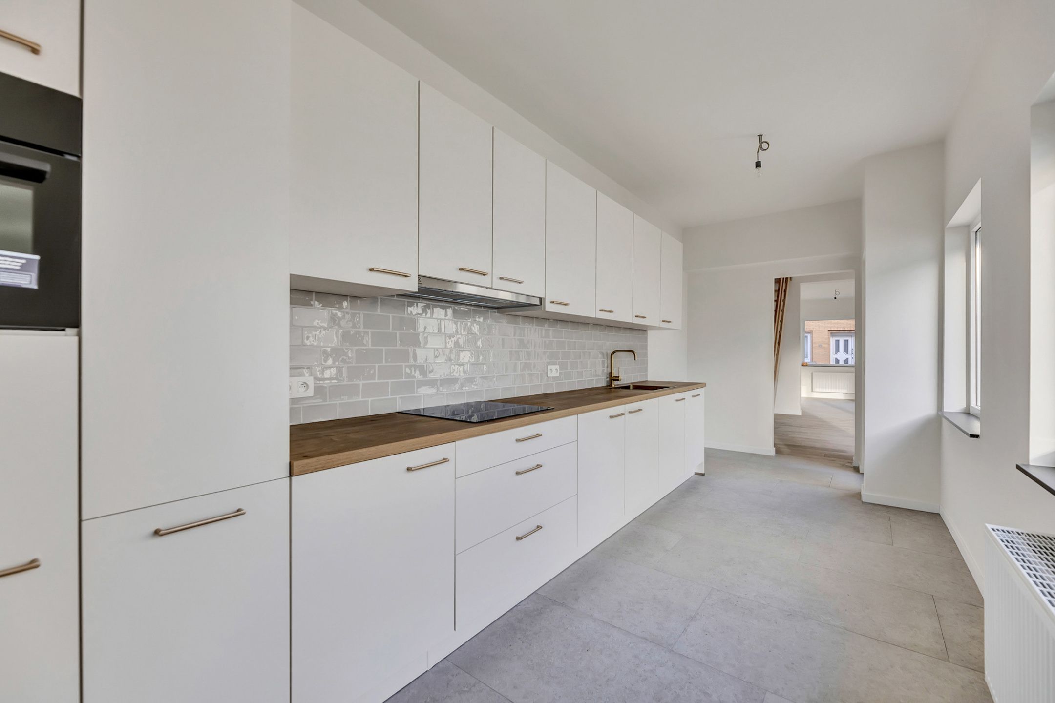 Volledig gerenoveerde woning met 4 slpks en tuin foto 9