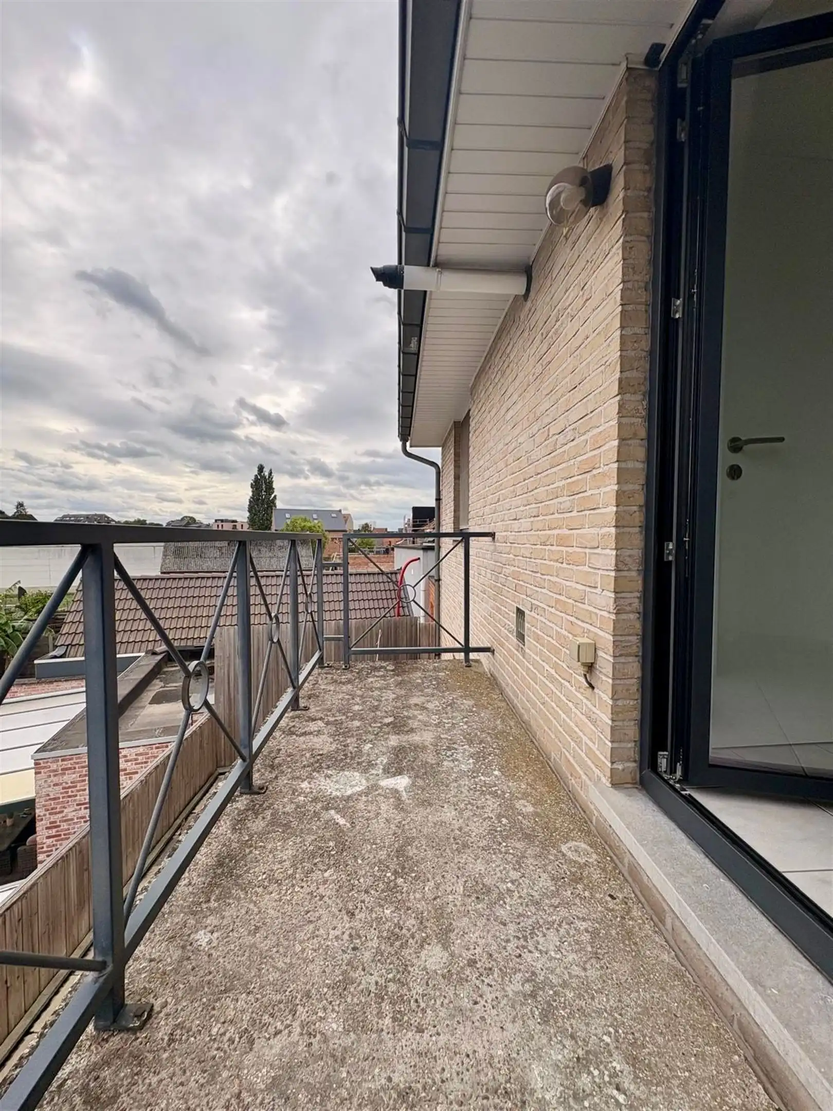 Ruim 2-slaapkamerappartement met lift en autostaanplaats in Sint-Gillis-Dendermonde foto 8