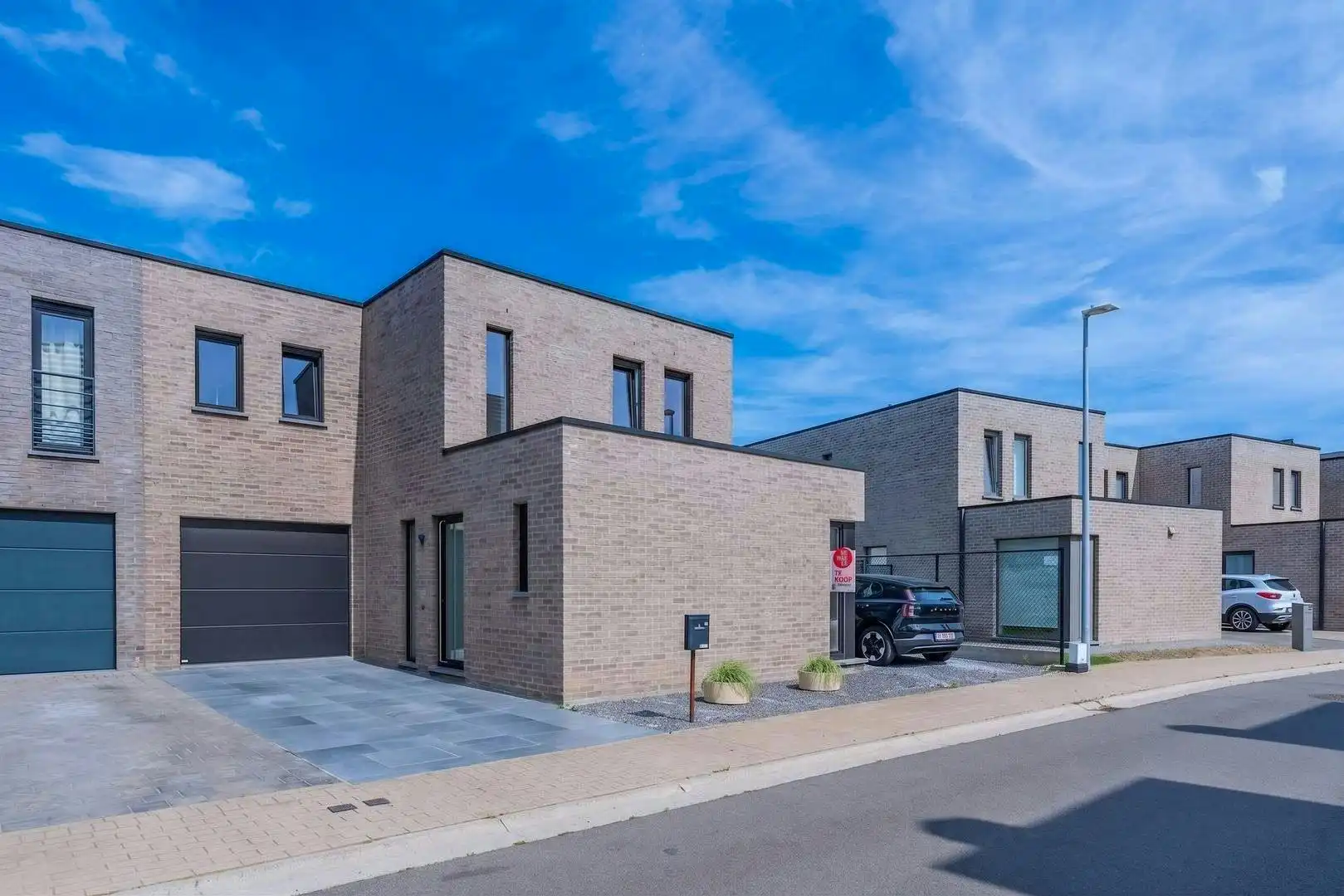 Recente woning (2019) met 3 slaapkamers en zongerichte tuin! foto 4
