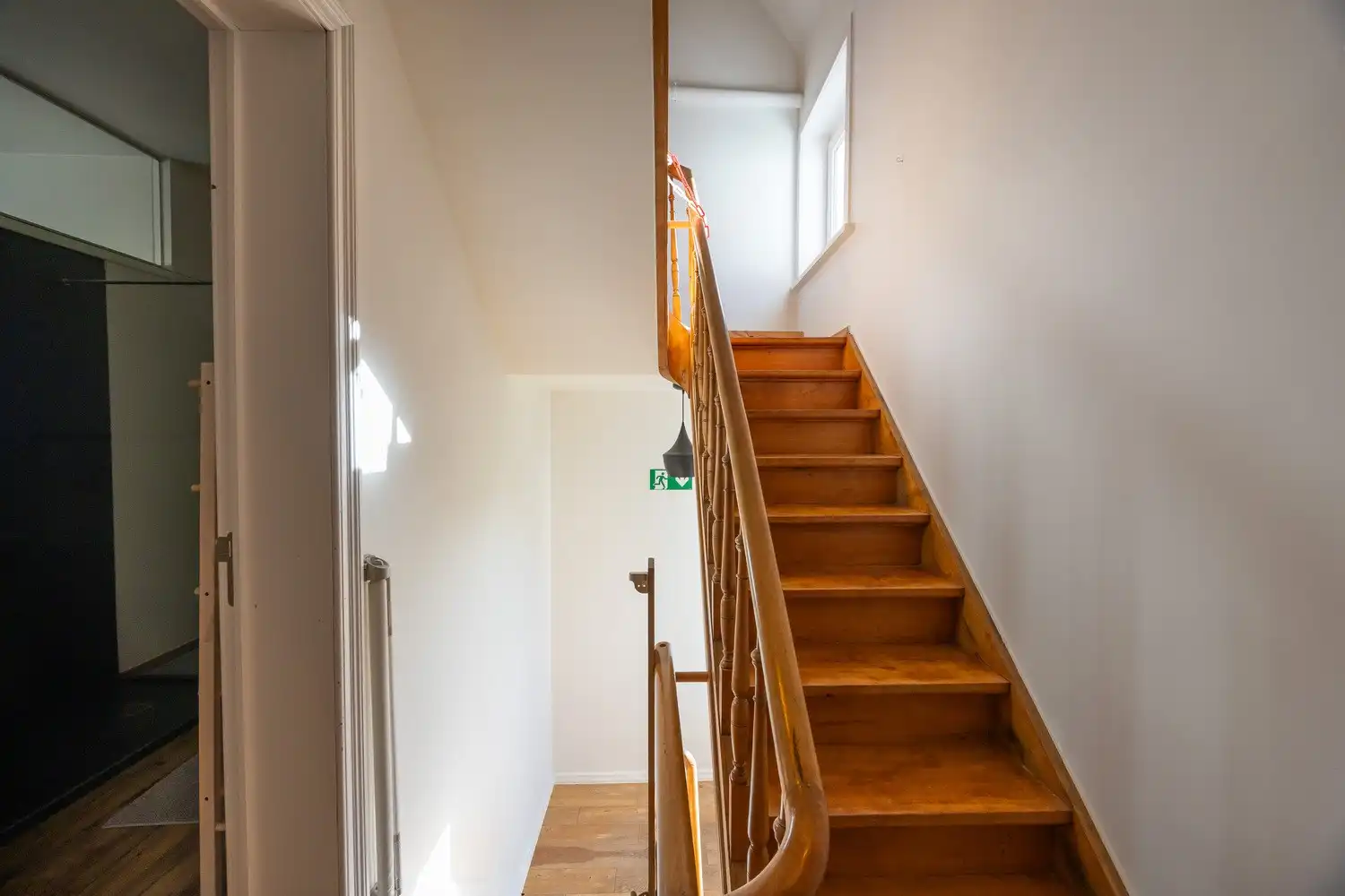 MAGISTRAAL HERENHUIS IN HET CENTRUM VAN NIEUWPOORT-STAD – OFFICIËLE 4-STERREN VAKANTIEWONING MET APPARTEMENT, INKOMSTEN EN 2 GARAGES foto 29