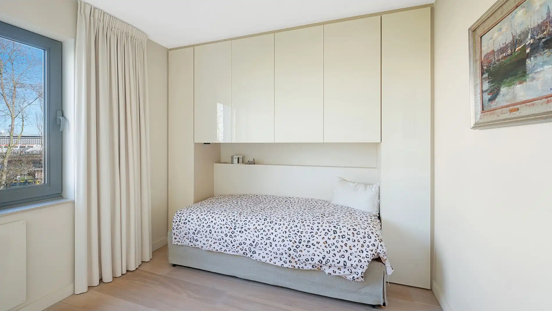 Modern en ruim appartement met zicht over de jachthaven foto 13