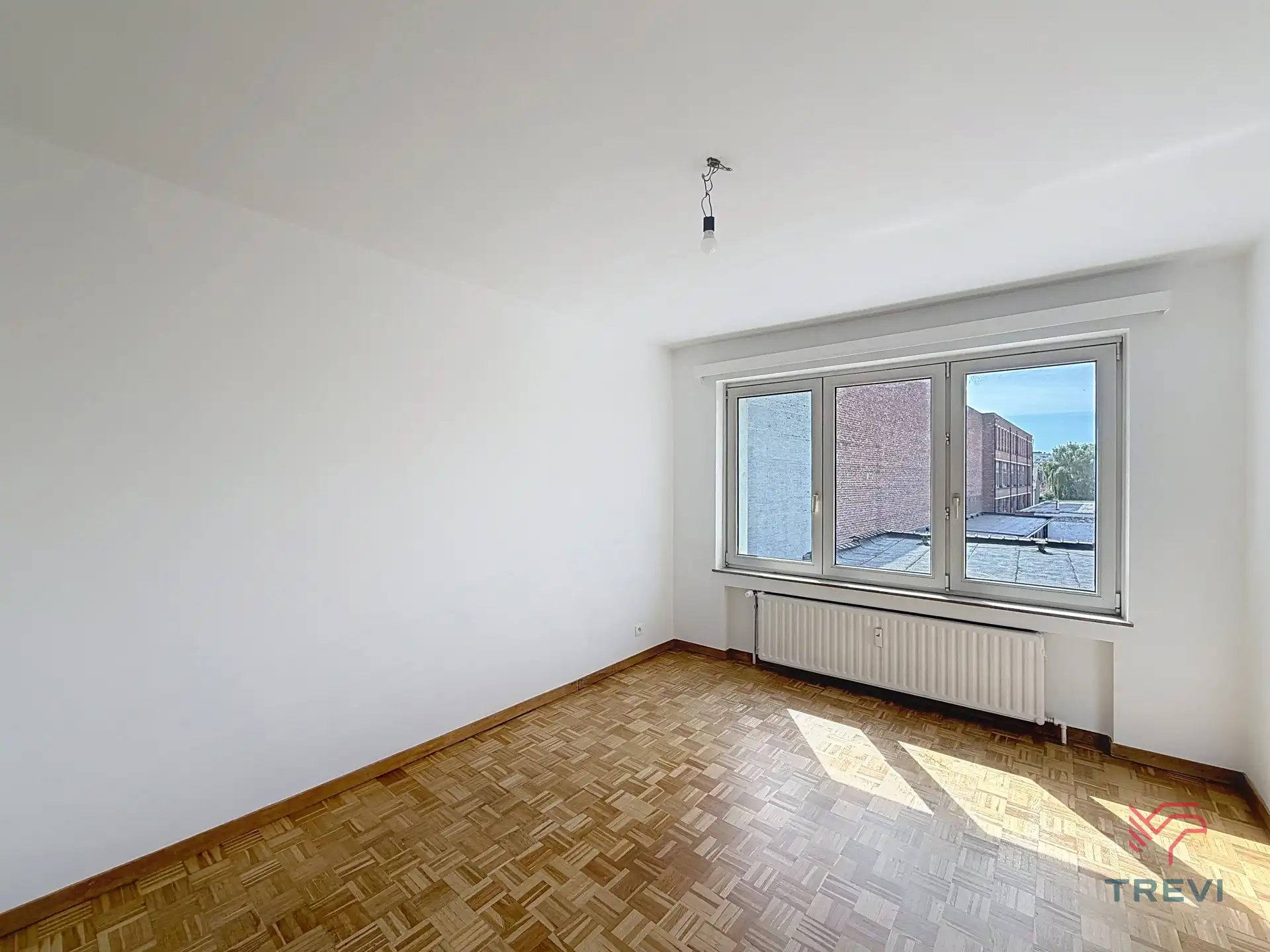Mooi, gerenoveerd appartement met 2 slaapkamers foto 9