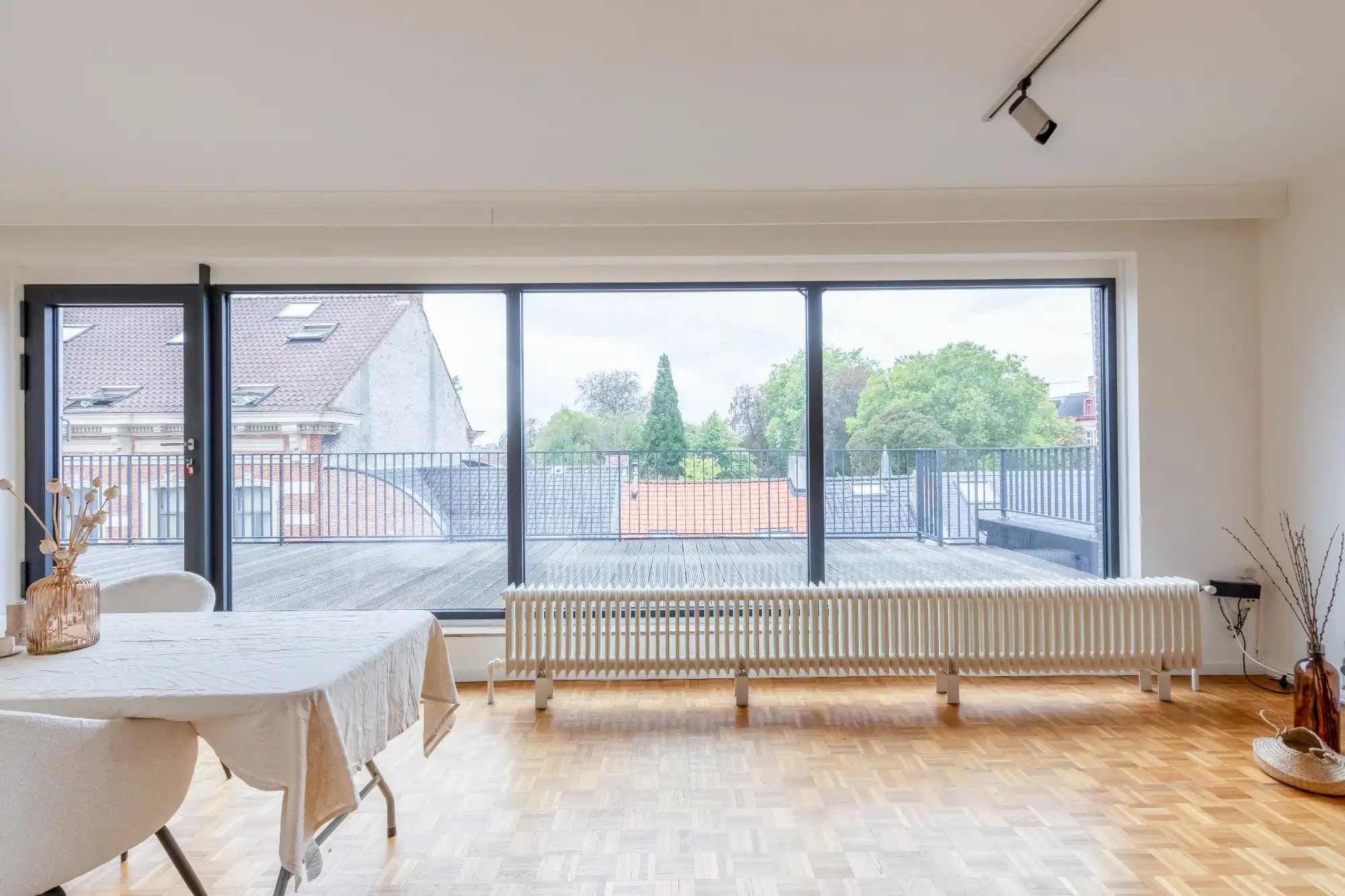 Dakappartement met ruim zuidgericht terras in centrum Sint-Niklaas foto 3