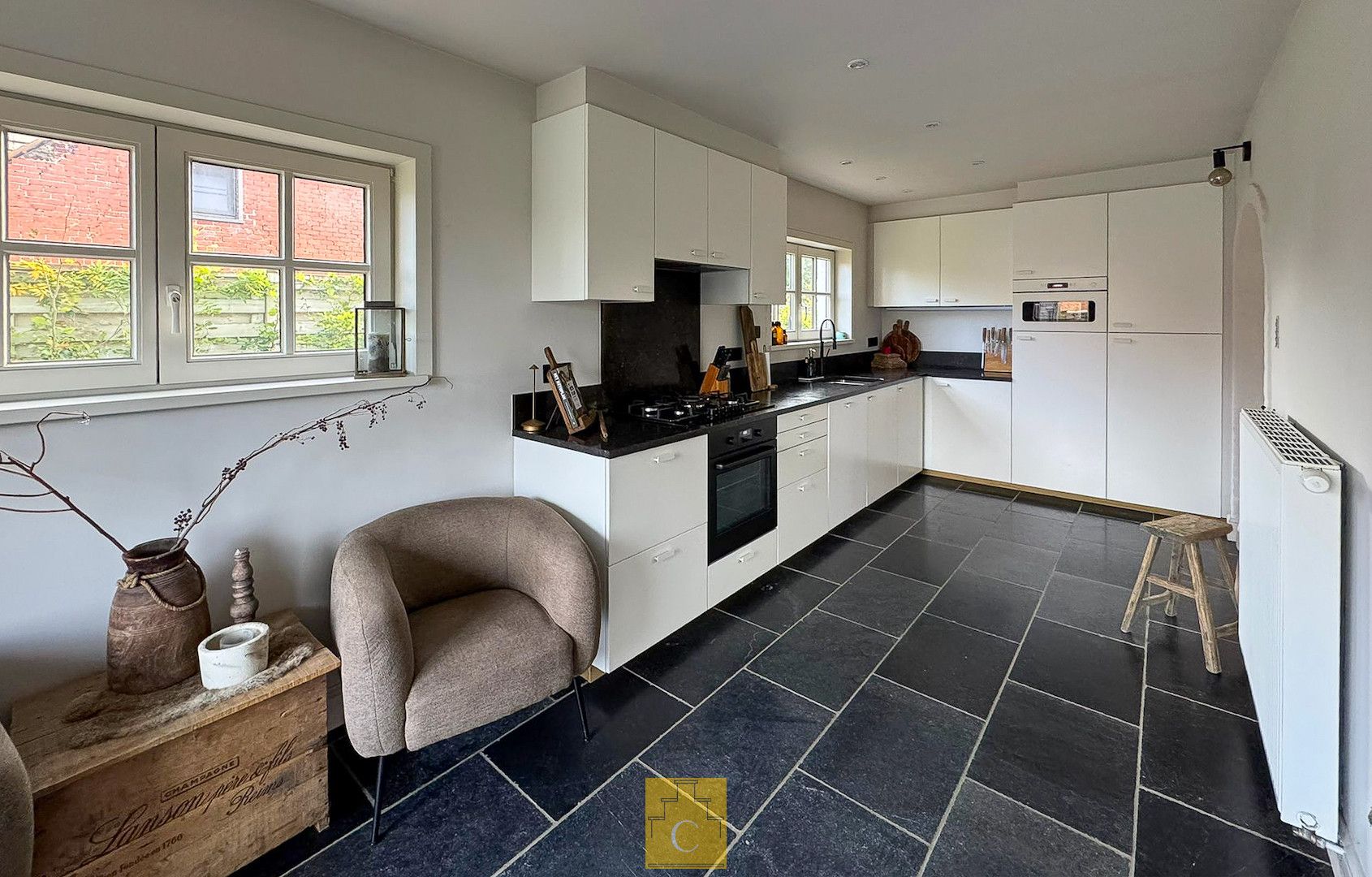 knap gerenoveerde gezinswoning, landelijke stijl met eigentijdse toets, met zonnige tuin en parking foto 20