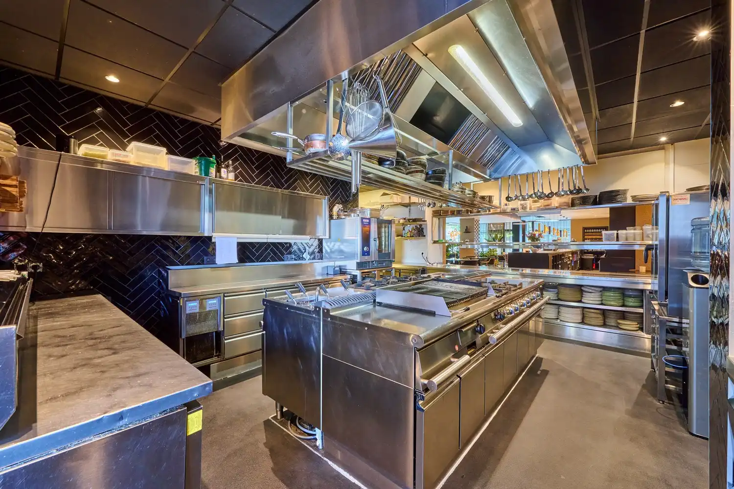 Uniek handelspand op toplocatie in het aangename centrum van Leopoldsburg foto 21