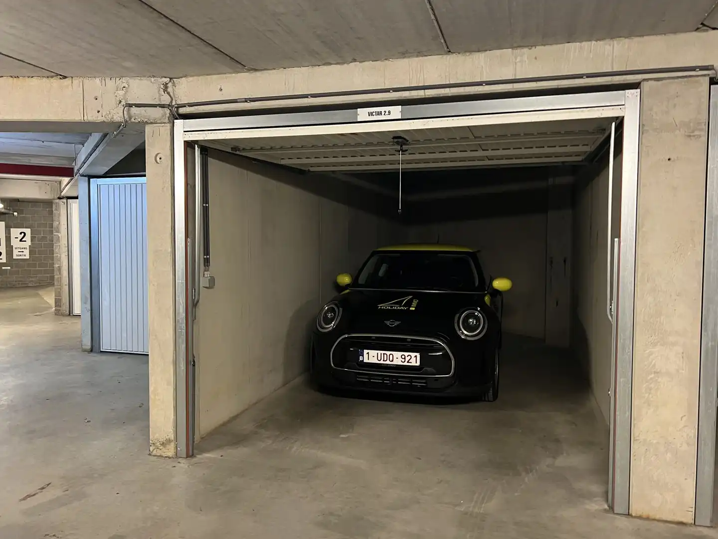 Garagebox in centrum van Zeebrugge foto {{pictureIndex}}