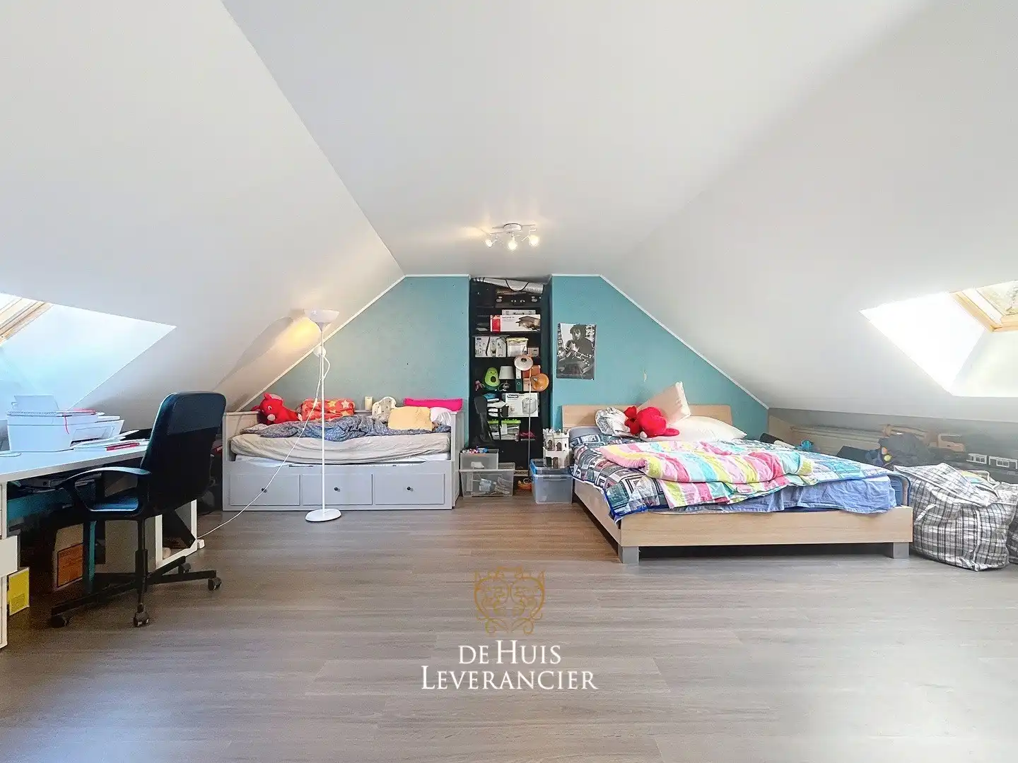 Ruime gezinswoning met 4 slpks, 2 bdks en tuin tegenover park De Schorre te koop foto 17